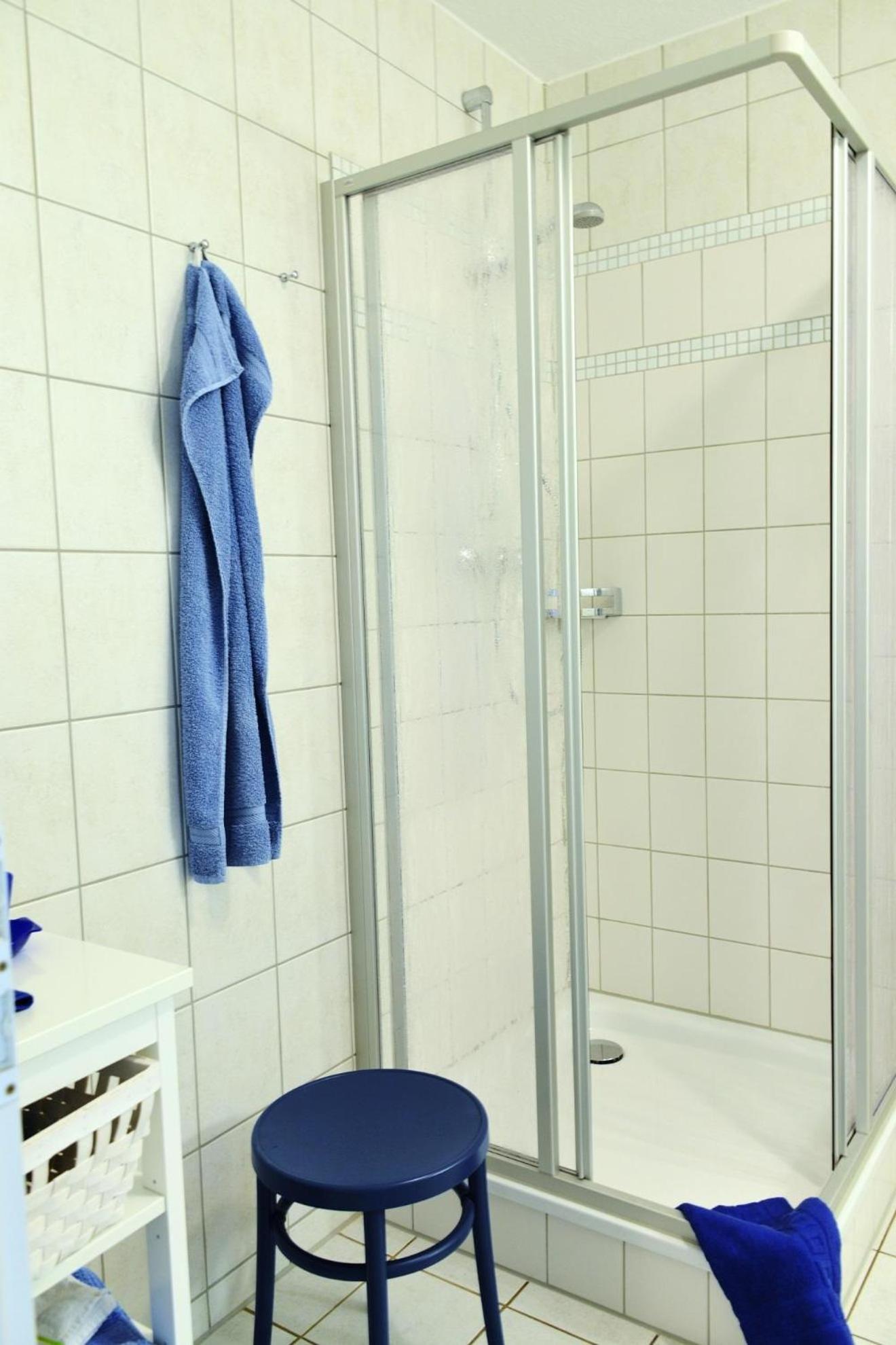 Darsser Weg 38 en Zingst — bathroom