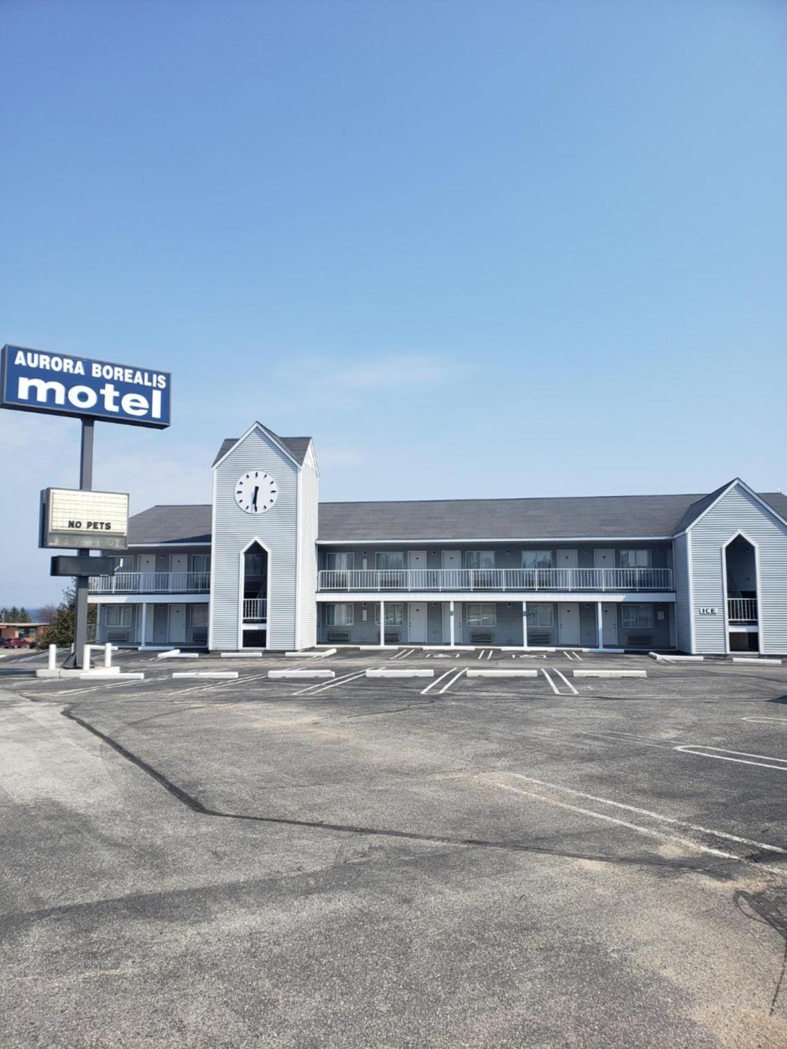 Hotel Aurora Borealis - Image 1