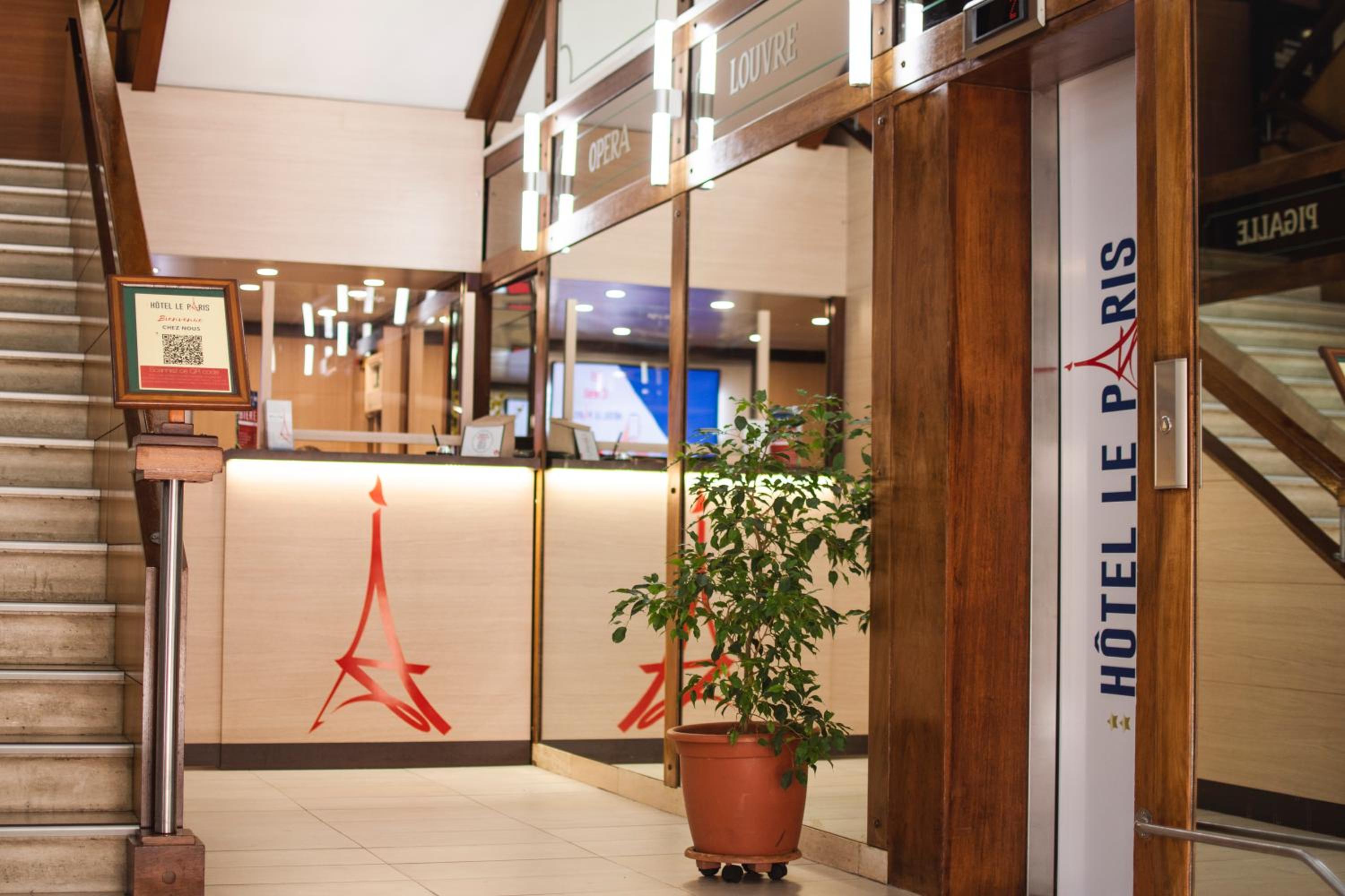 Hotel Le Paris - Image 1