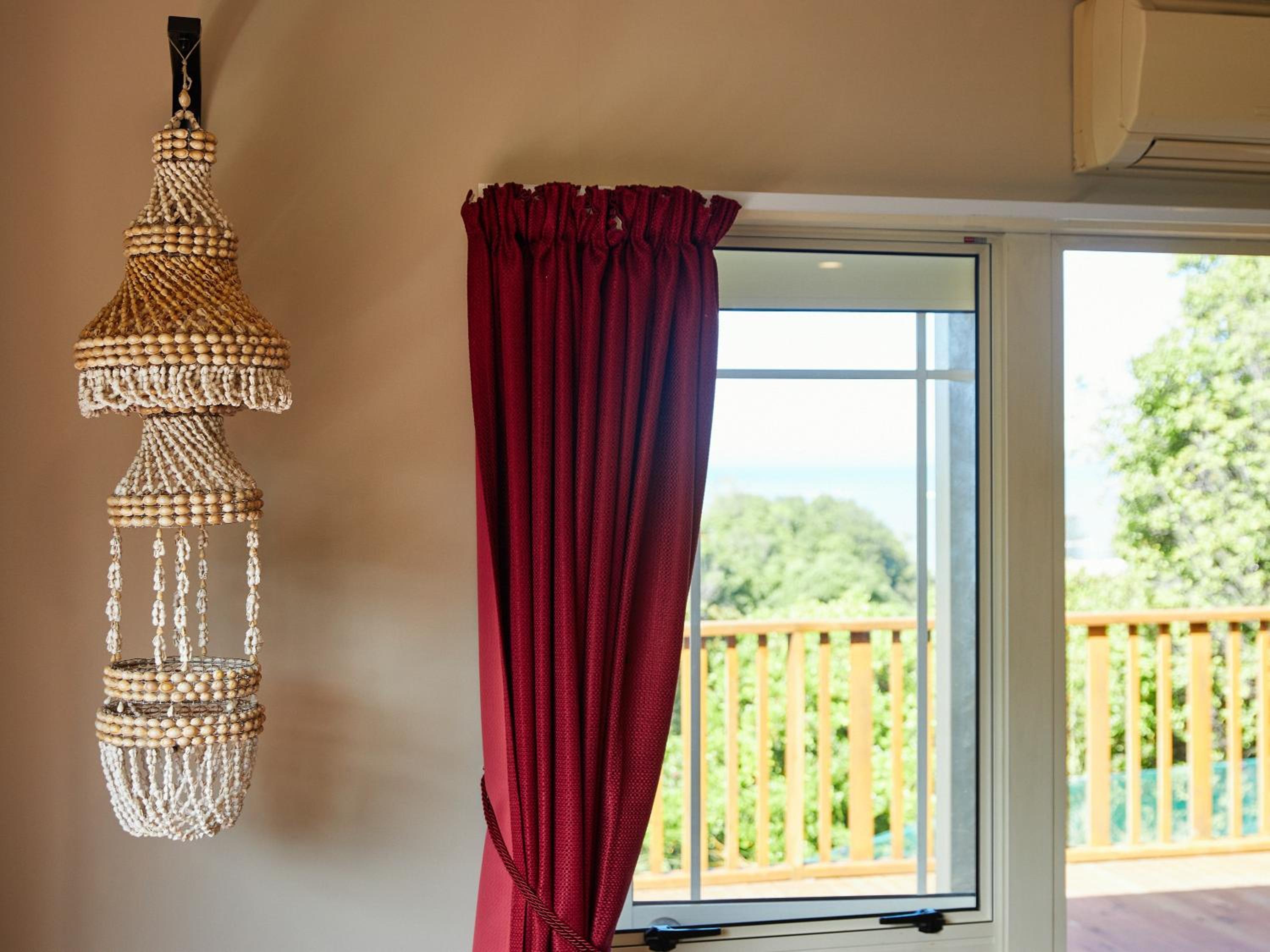 Protea House - Kaikoura Holiday Home