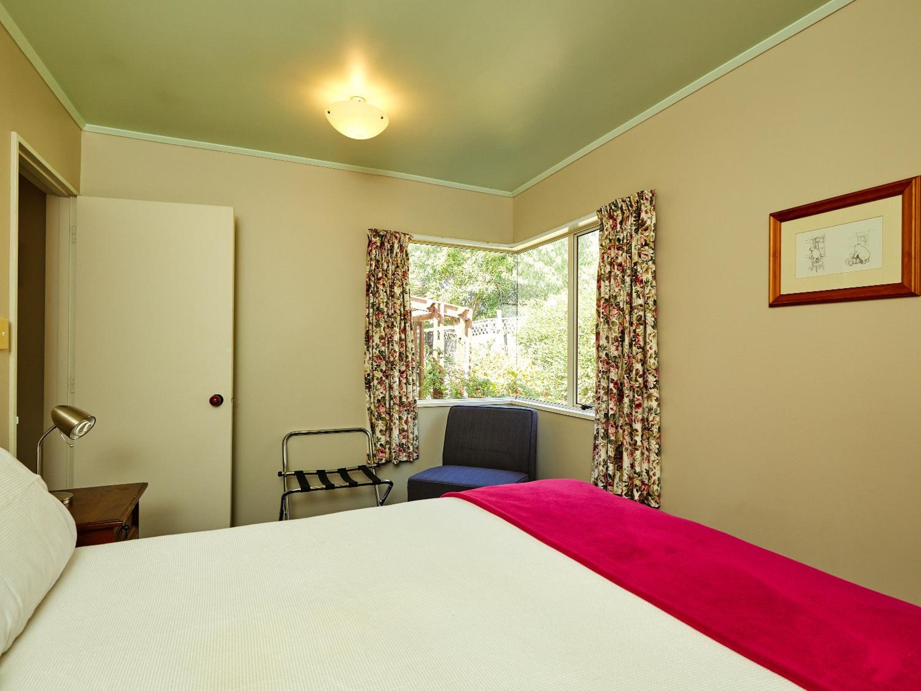 Protea House - Kaikoura Holiday Home