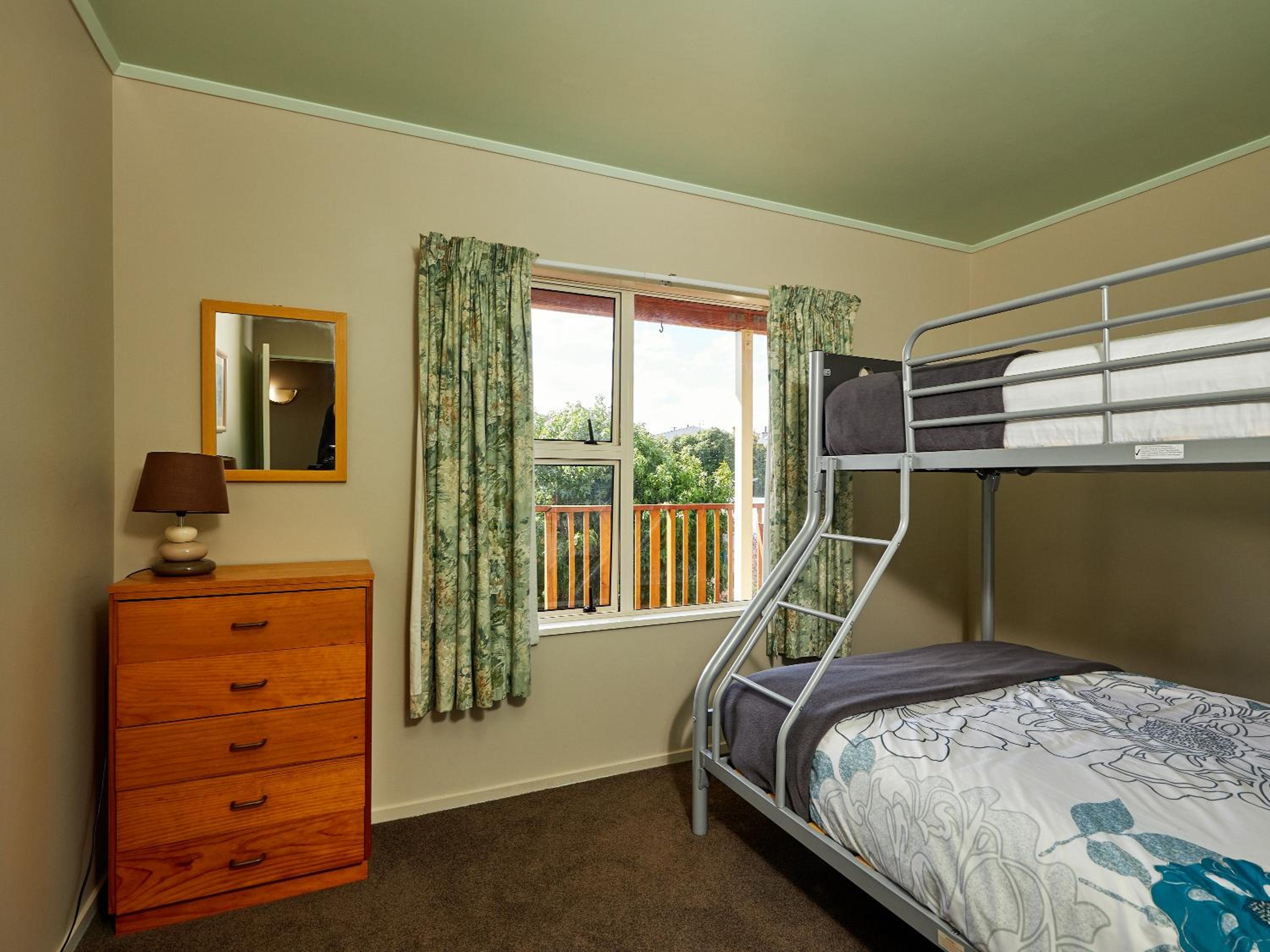 Protea House - Kaikoura Holiday Home