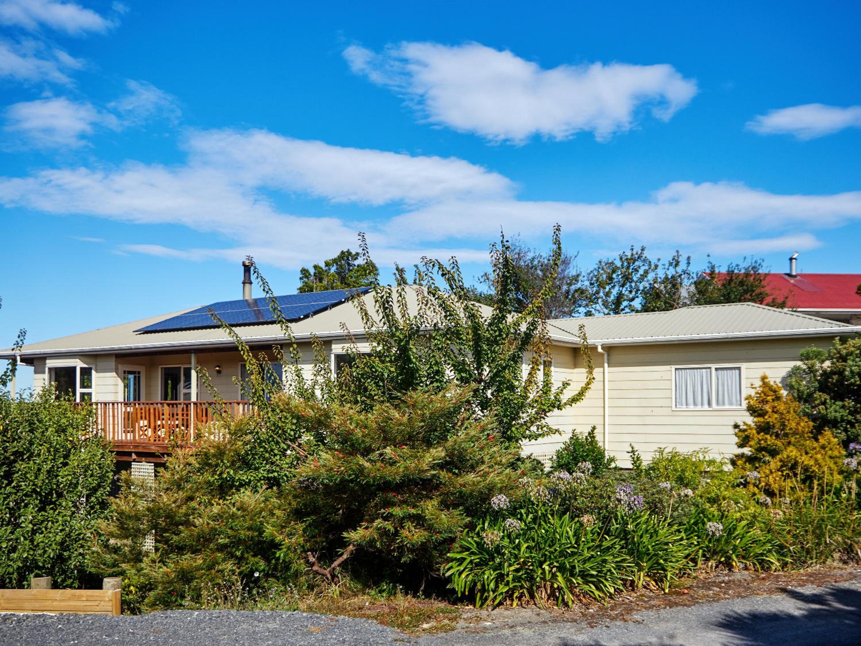 Protea House - Kaikoura Holiday Home