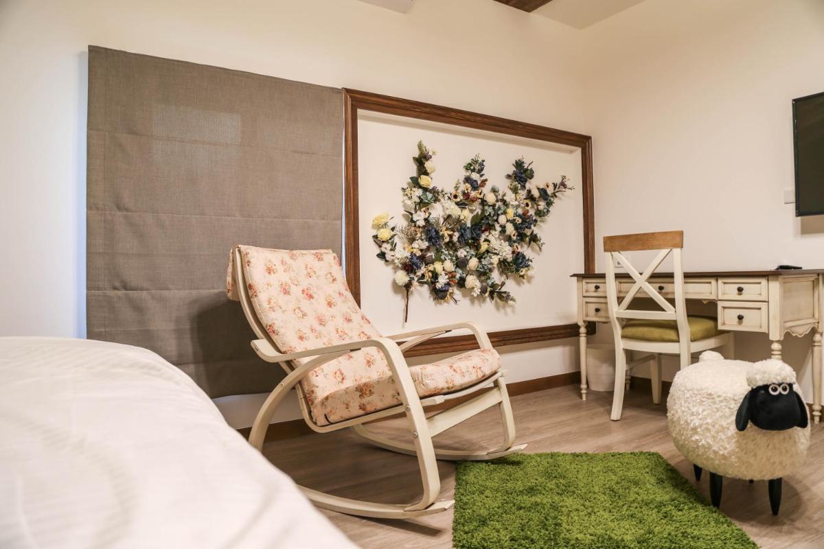 Photo 19