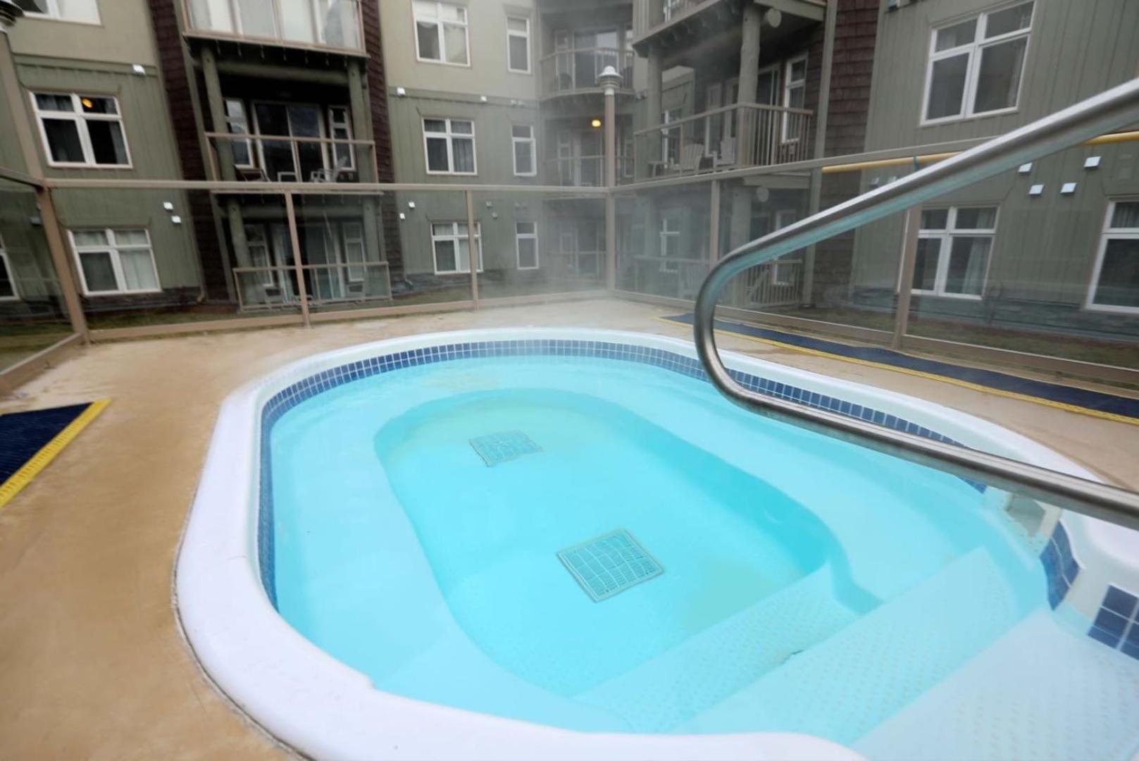 Luxurious One Bedroom Suite for a Larger Family 162