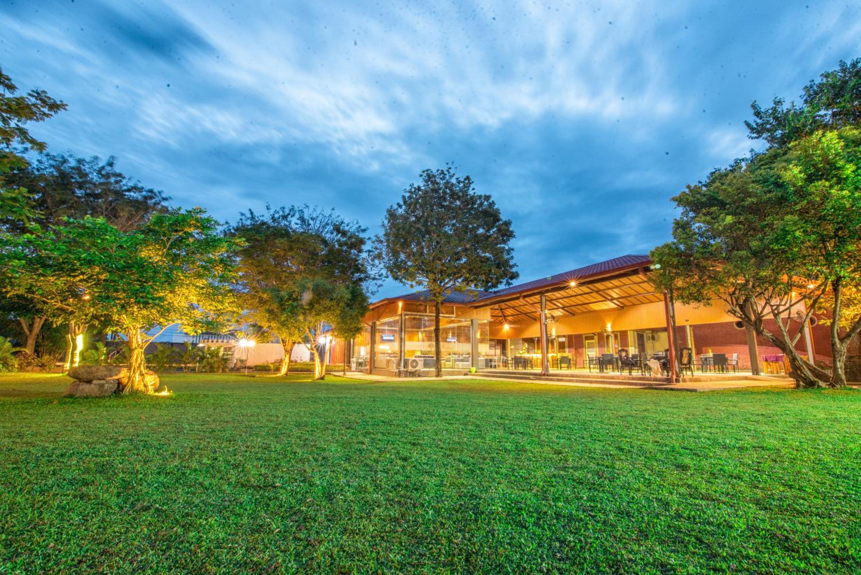 Mahanuge Hotel Polonnaruwa