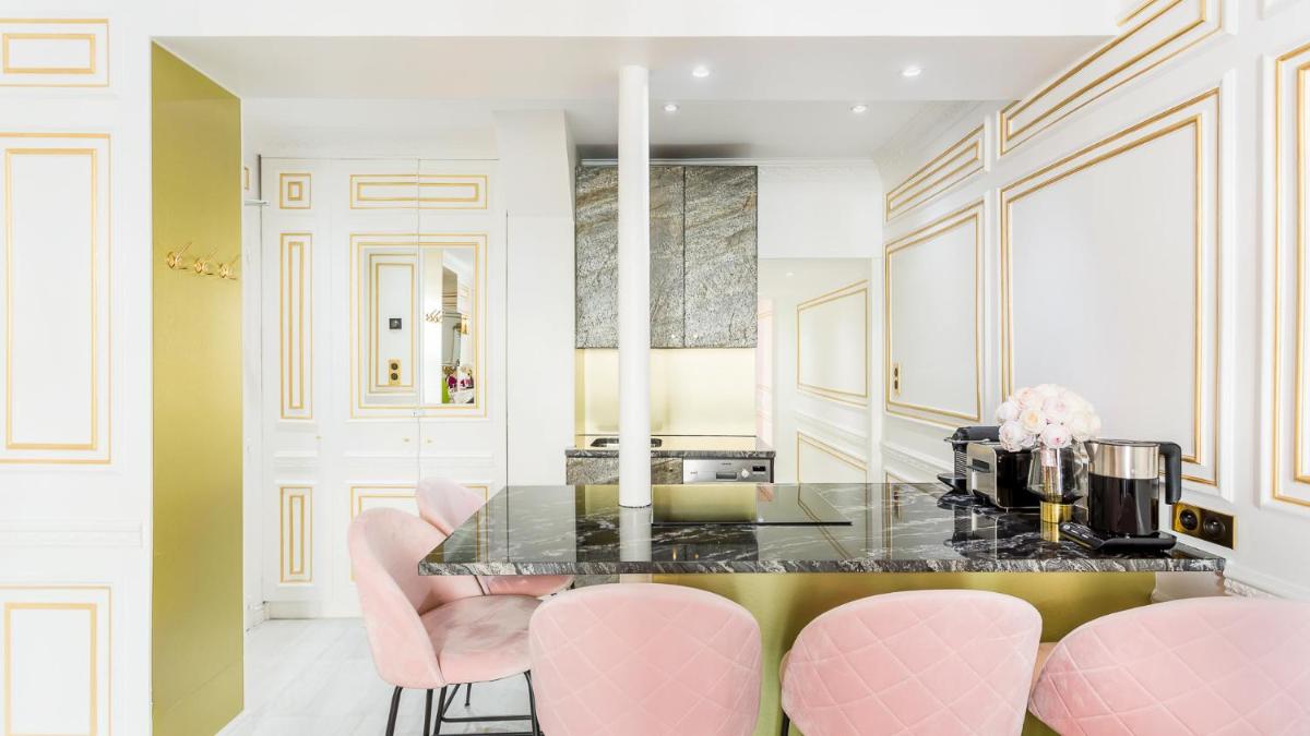 Luxury 2 bedroom Apartment - Eiffel Tower