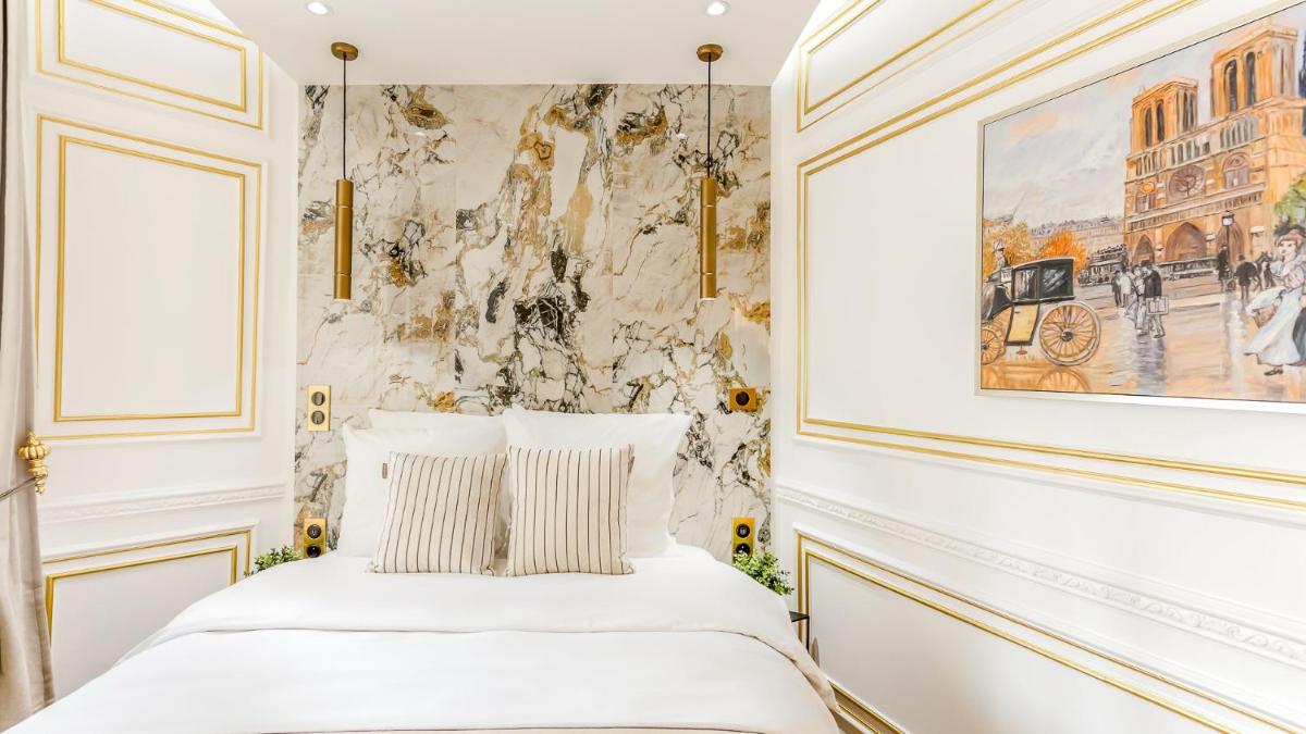 Luxury 2 bedroom Apartment - Eiffel Tower