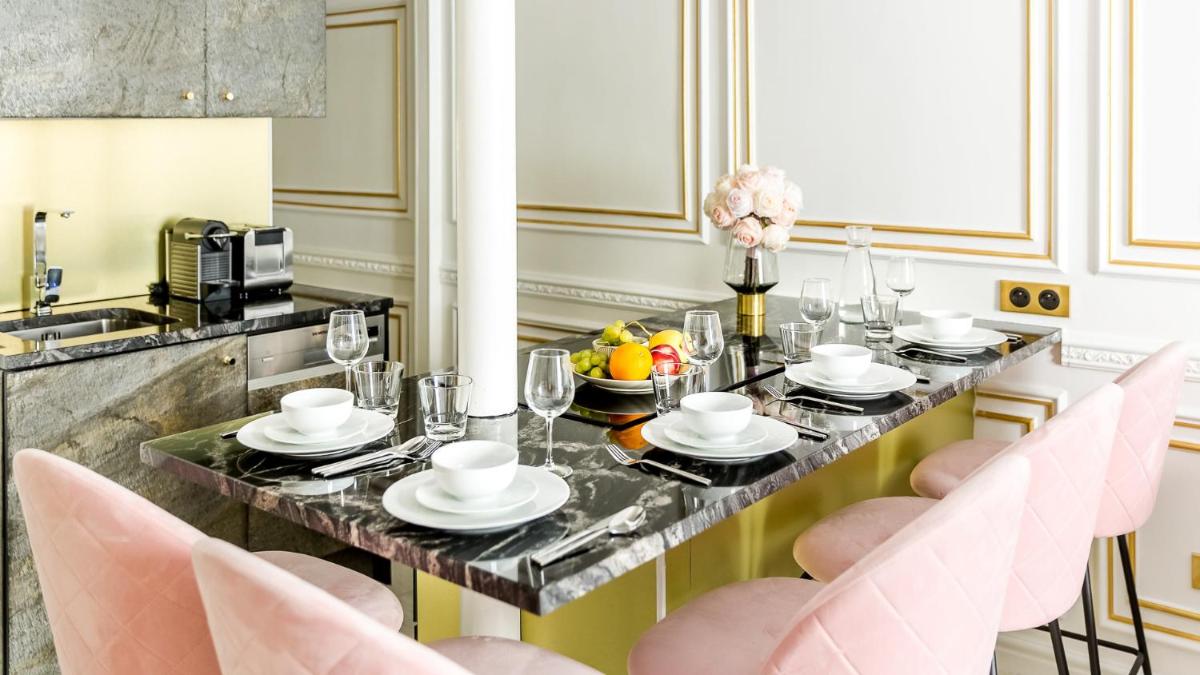 Luxury 2 bedroom Apartment - Eiffel Tower