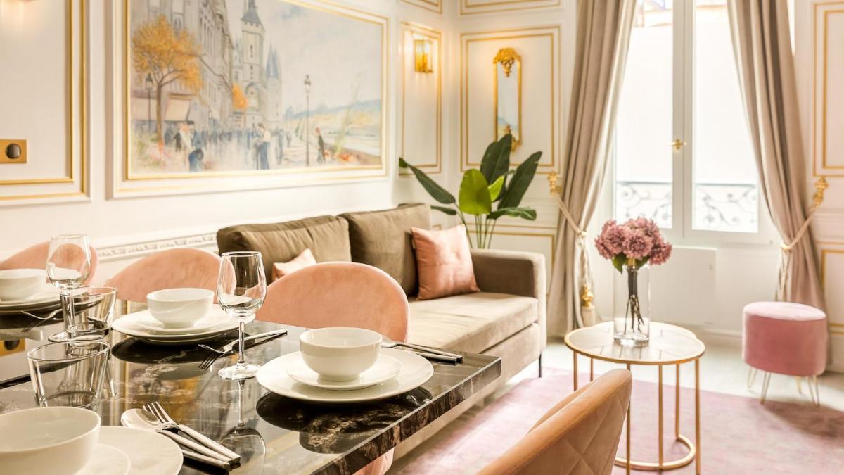 Luxury 2 bedroom Apartment - Eiffel Tower