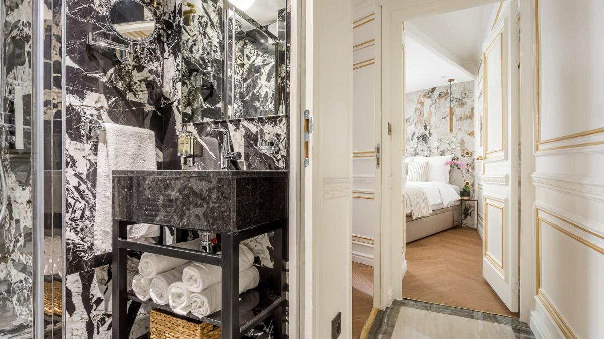 Luxury 2 bedroom Apartment - Eiffel Tower