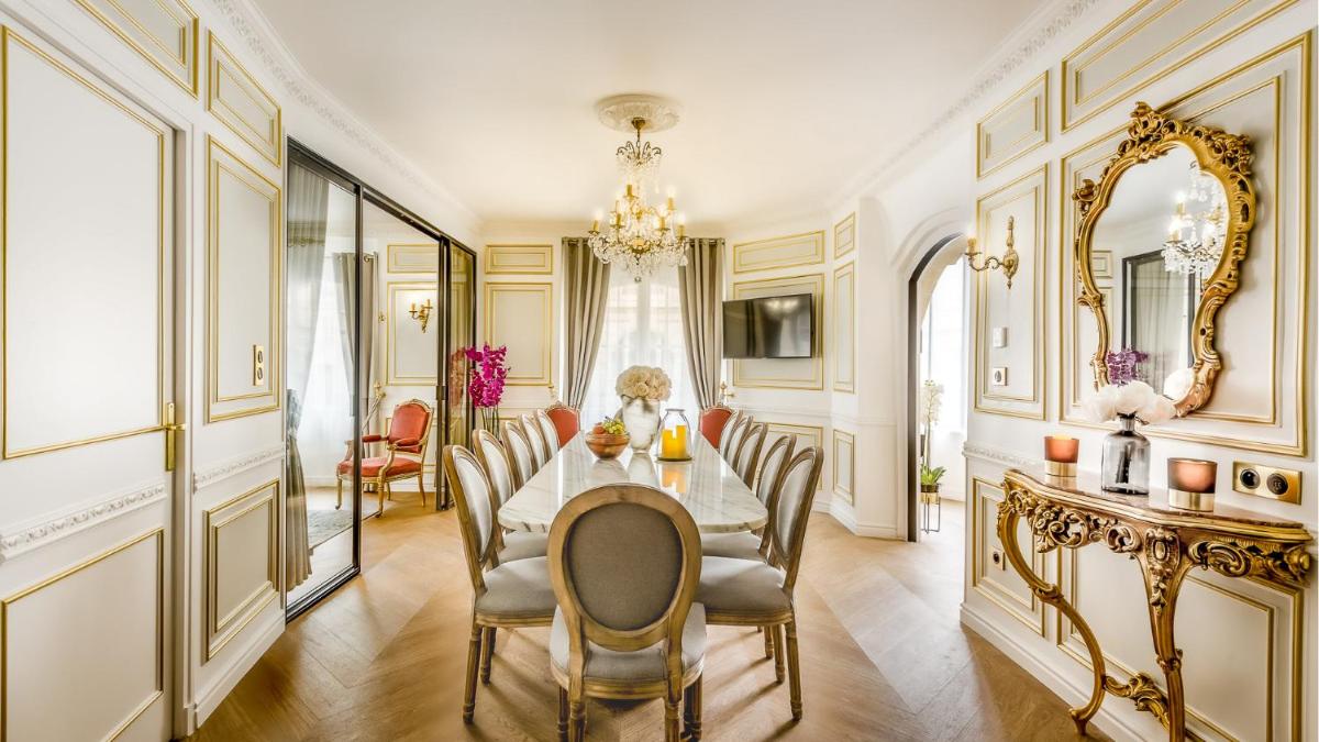 Luxury 6 Bedroom 5 bathroom Palace Apartment - Louvre View