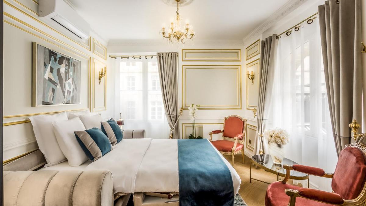 Luxury 6 Bedroom 5 bathroom Palace Apartment - Louvre View
