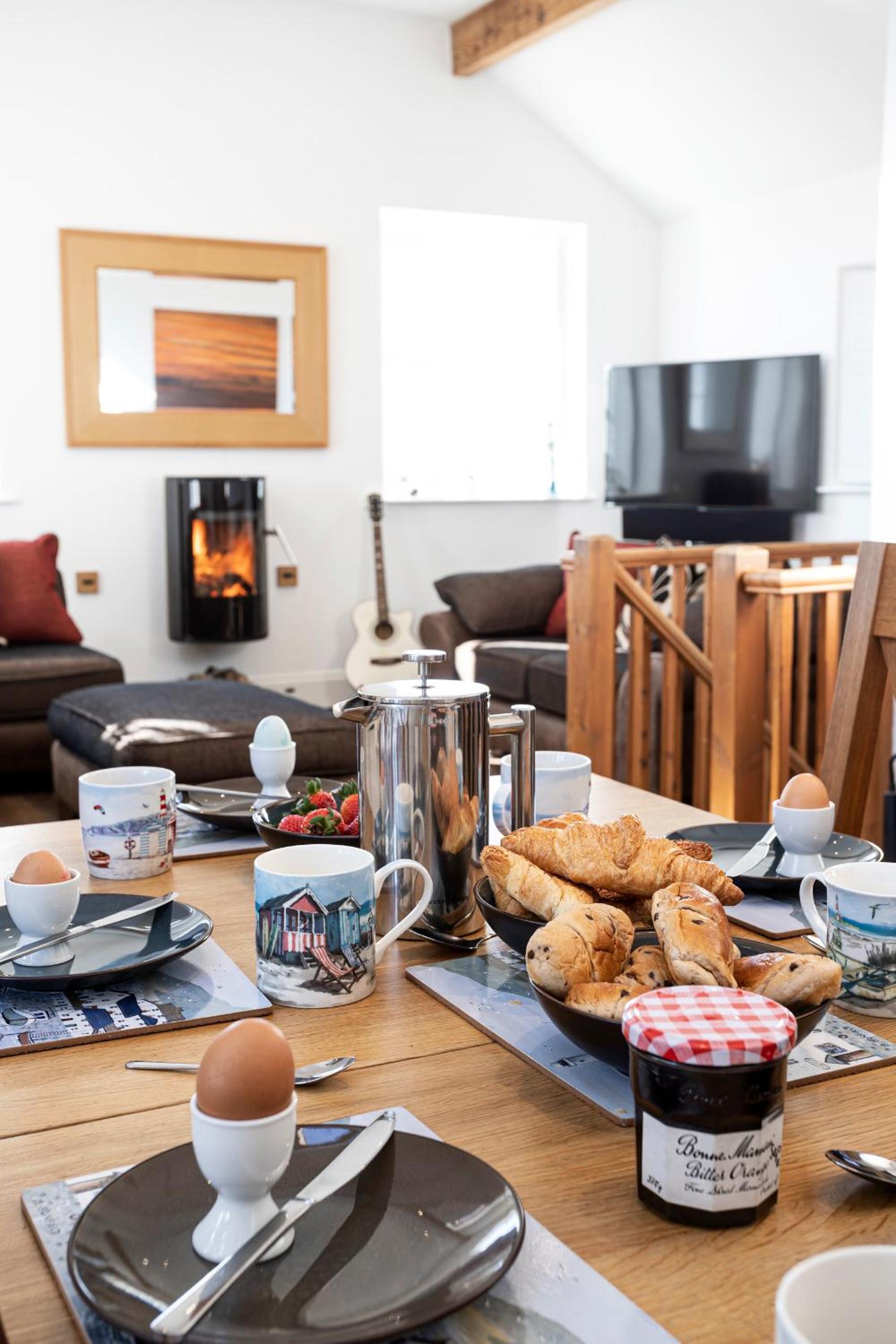 Finest Retreats - Lighthouse Cottage view 4