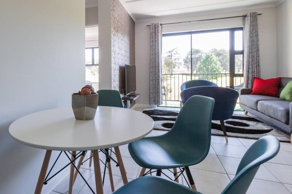Alimama Spaces: The Green Park Haven 1, Johannesburg, photo 2 of 19
