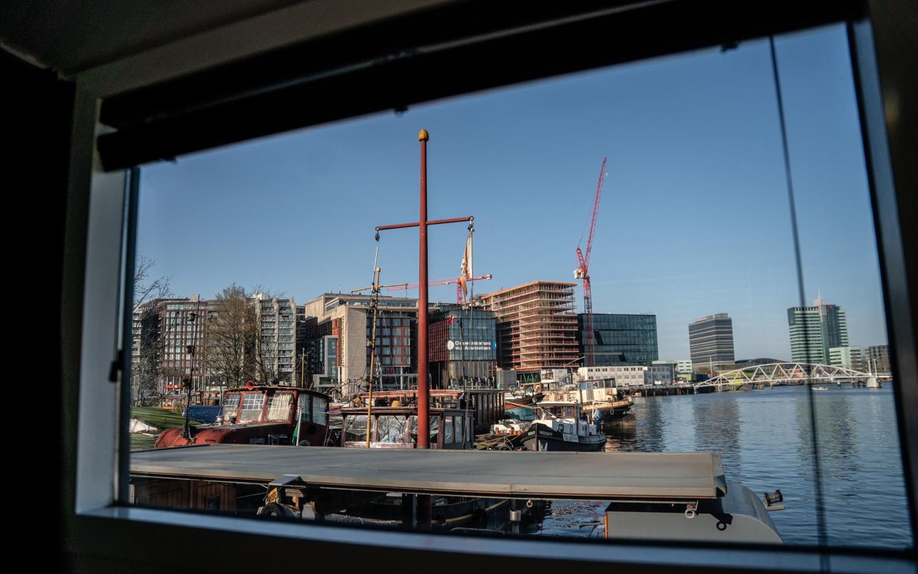 Houseboat-Amsterdam