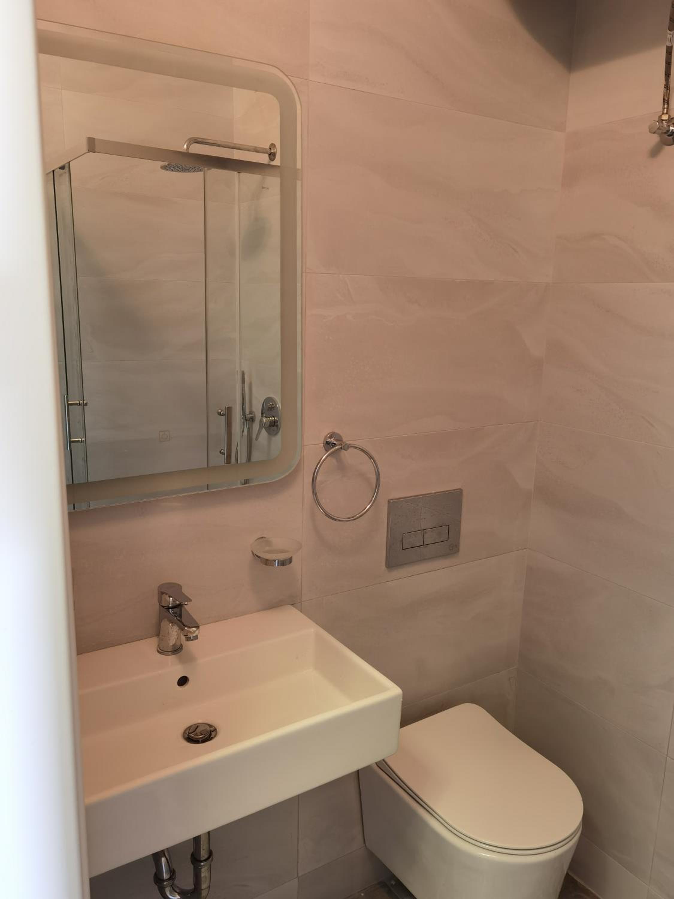 Aria Seaview Apartments