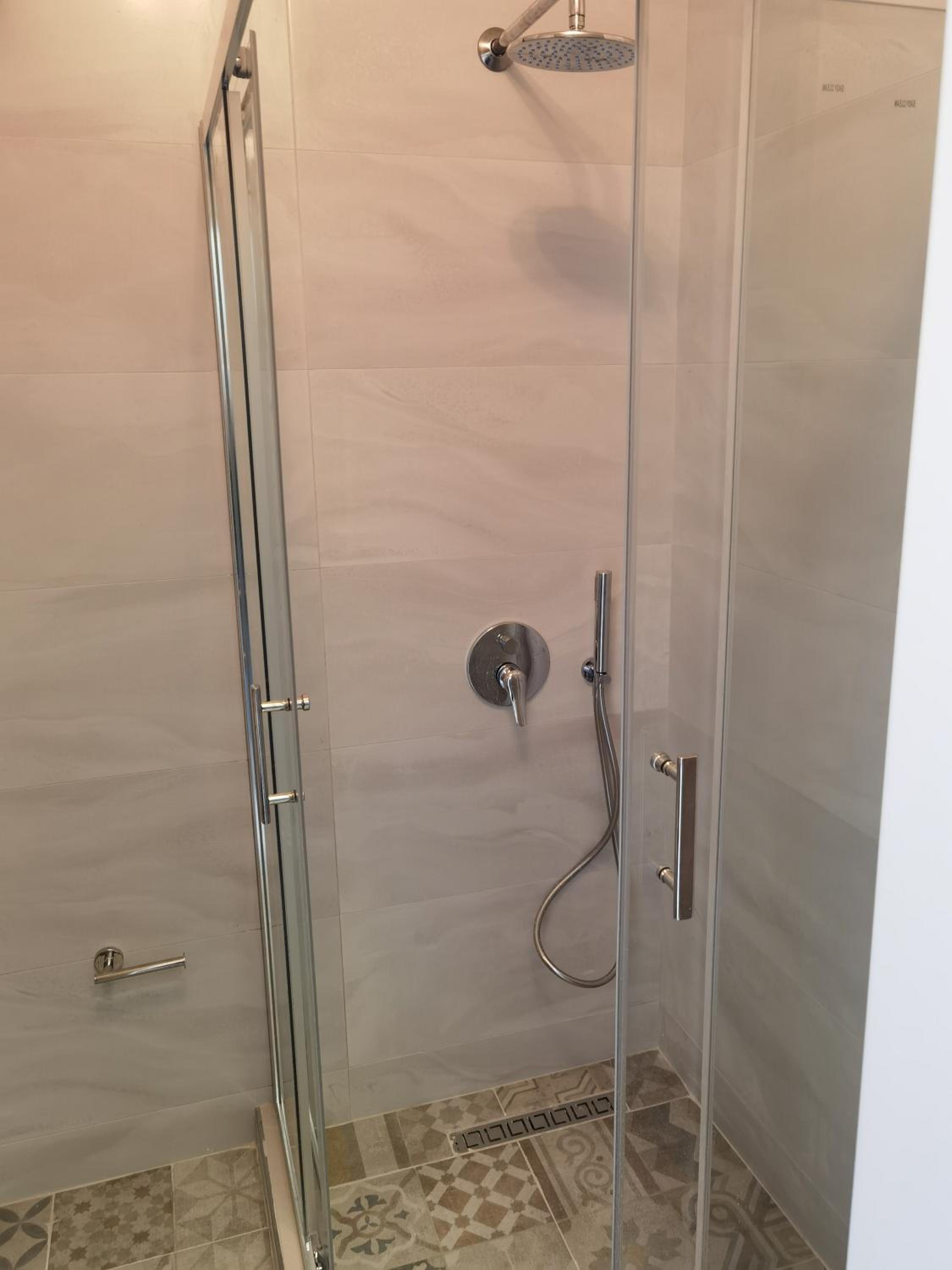 Aria Seaview Apartments