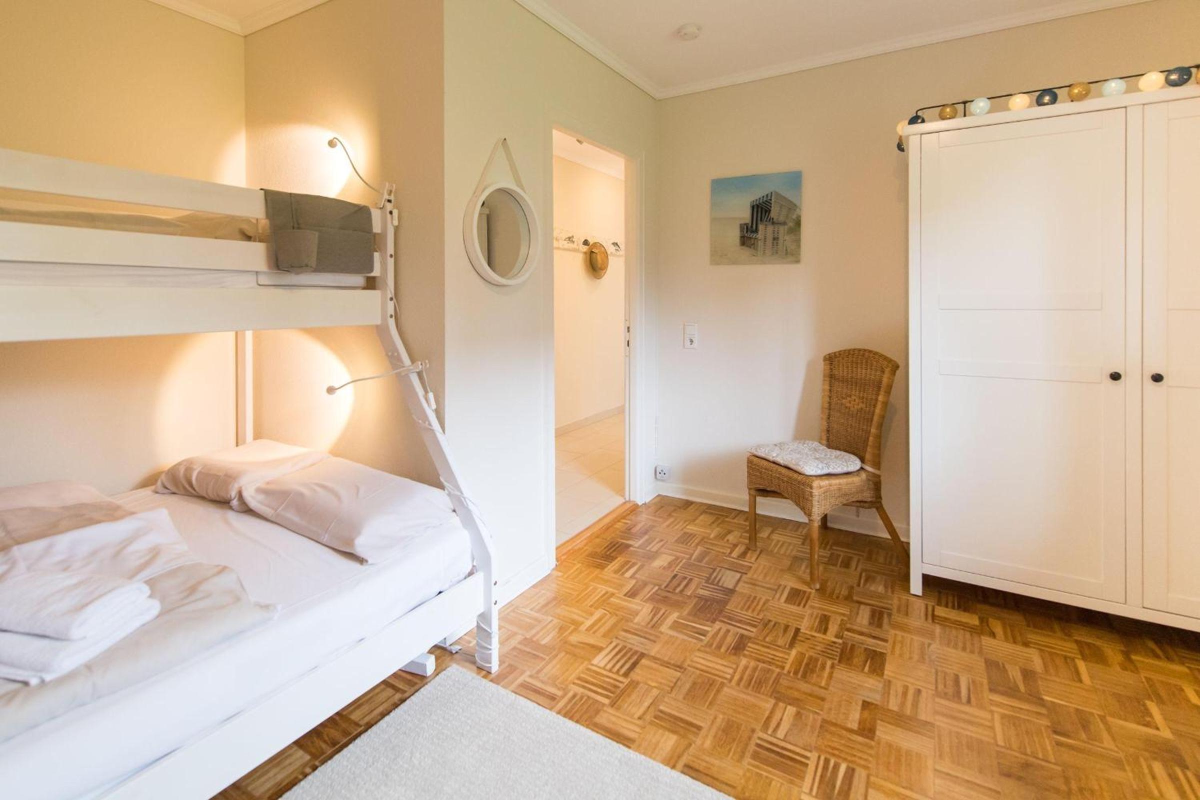 Seeblick I - geräumige 90qm - ganzes Haus - 50m zum Naturstrand - mit Terrasse und großem Garten - Küche neu