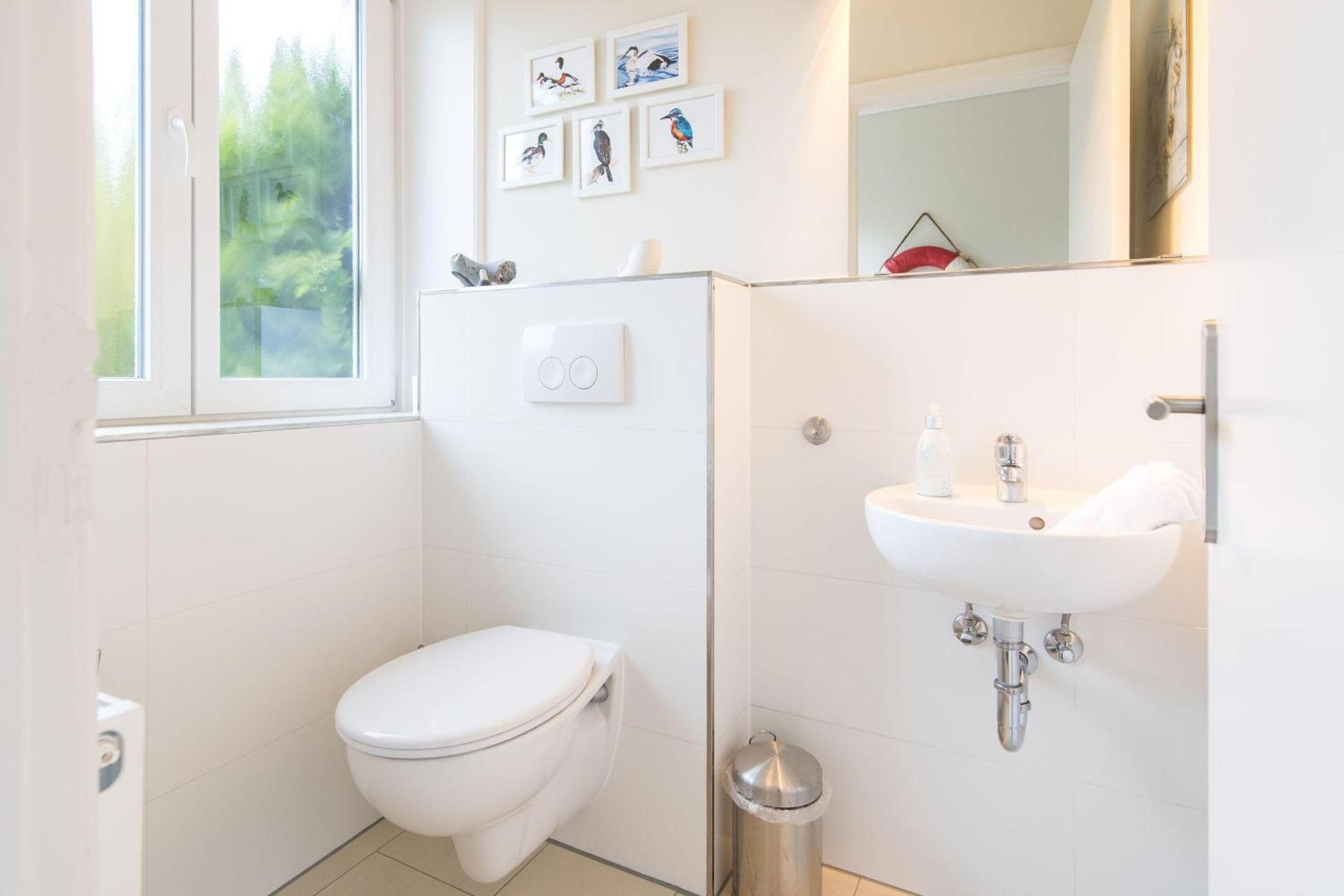 Seeblick I - geräumige 90qm - ganzes Haus - 50m zum Naturstrand - mit Terrasse und großem Garten - Küche neu