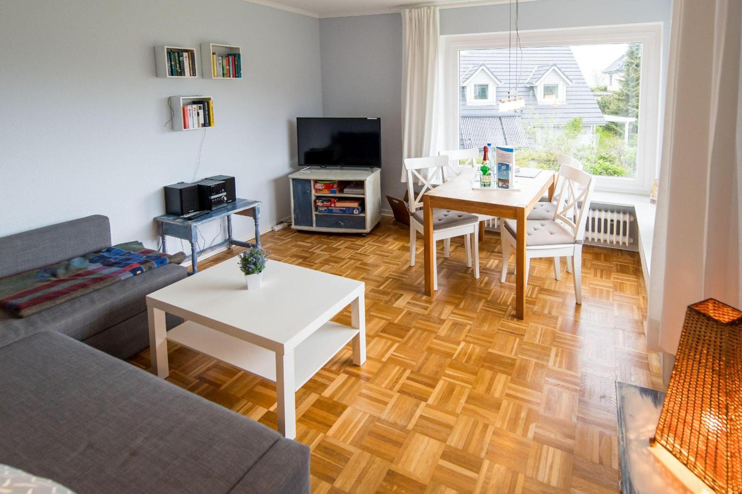 Seeblick II - gemütliche 60qm - ganzes Haus - 50m zum Naturstrand - mit Terrasse und großem Garten