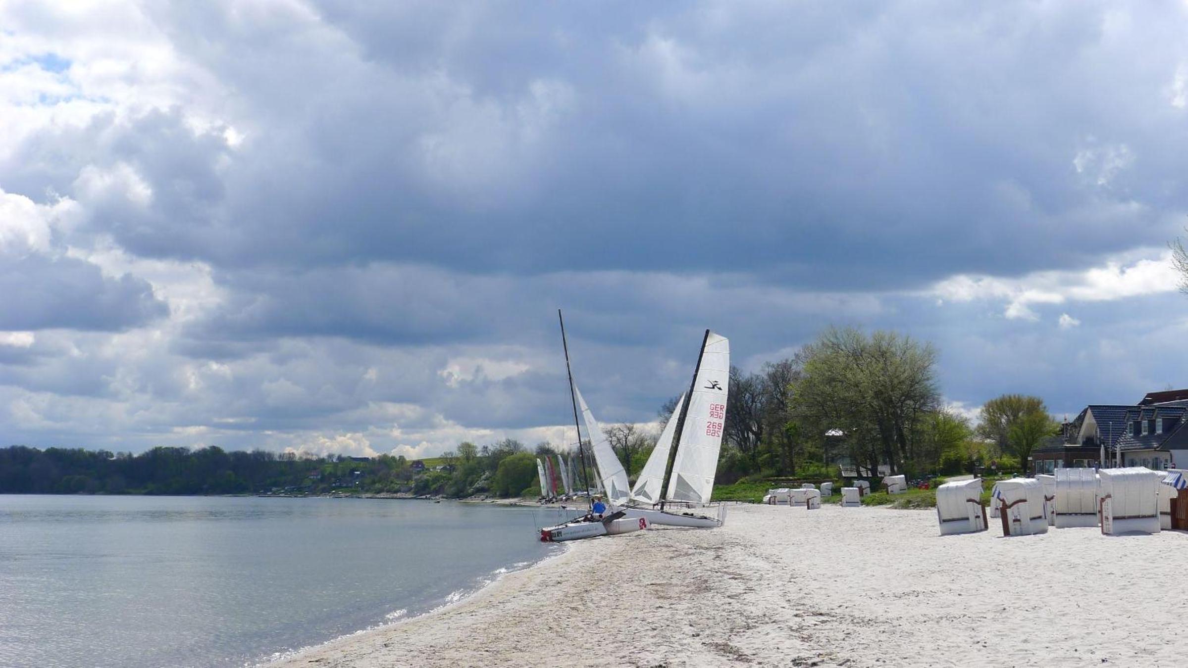 Seeblick II - gemütliche 60qm - ganzes Haus - 50m zum Naturstrand - mit Terrasse und großem Garten