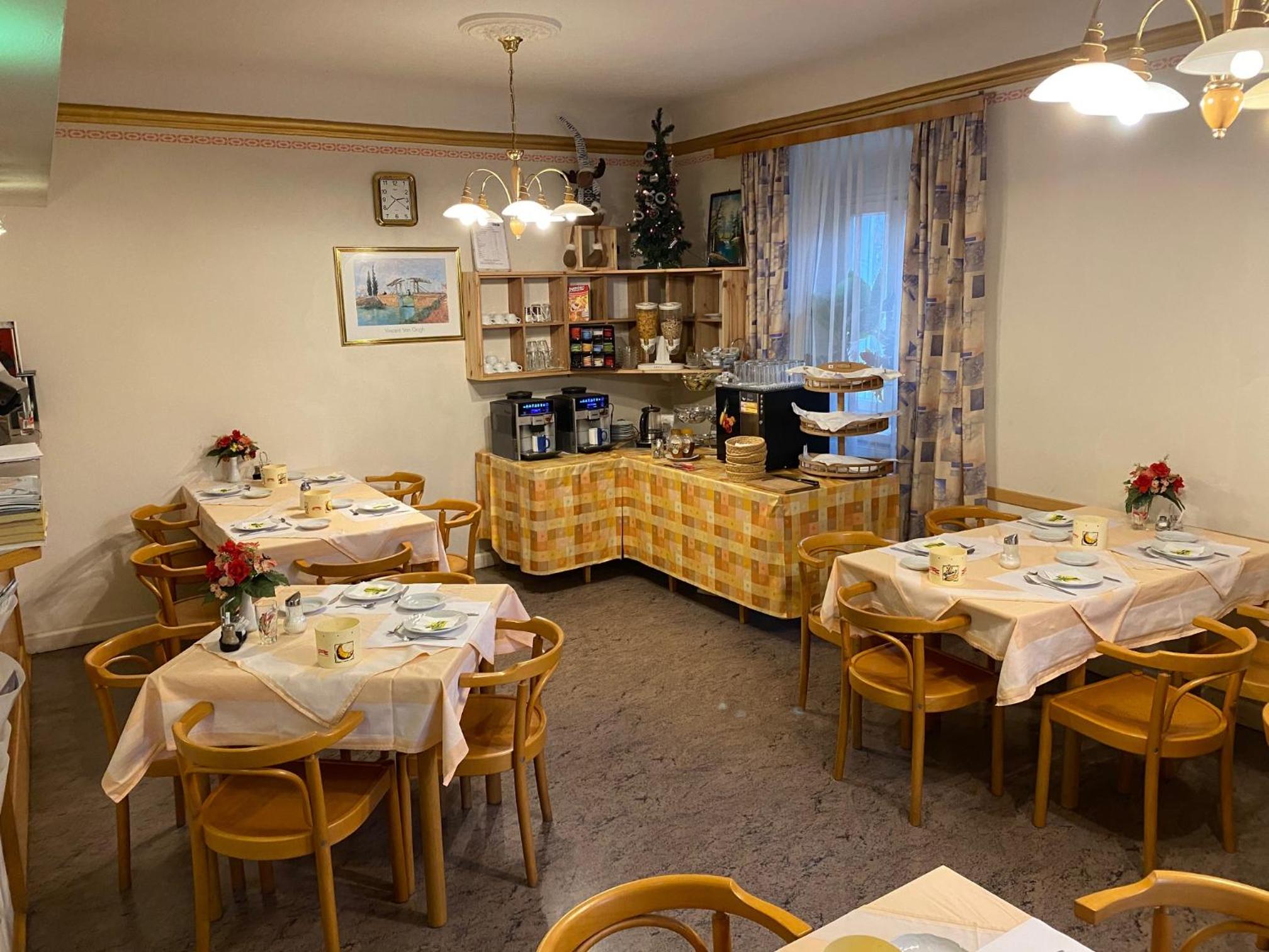 Pension - Alt - Strassgang