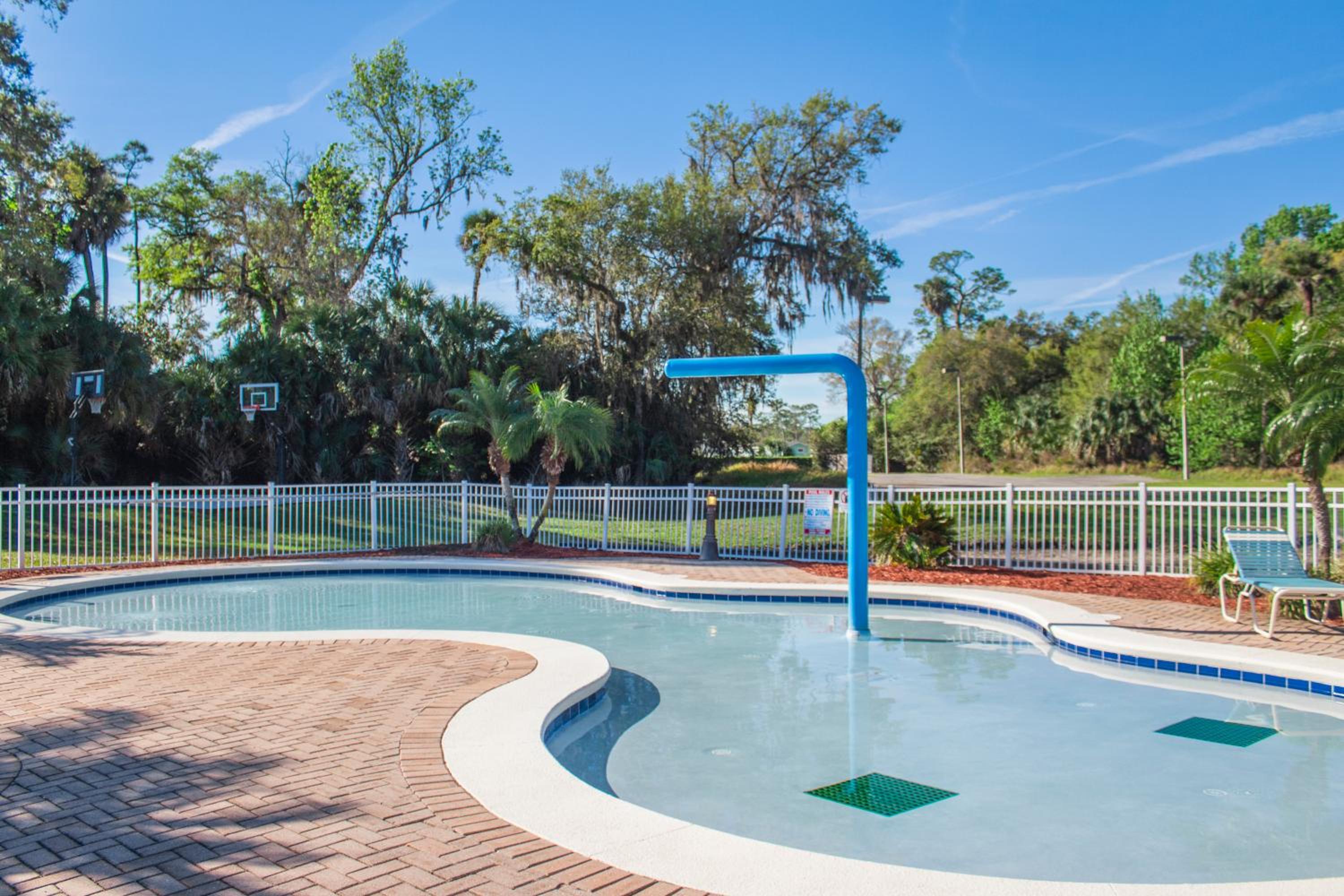 Barefoot'n Resort