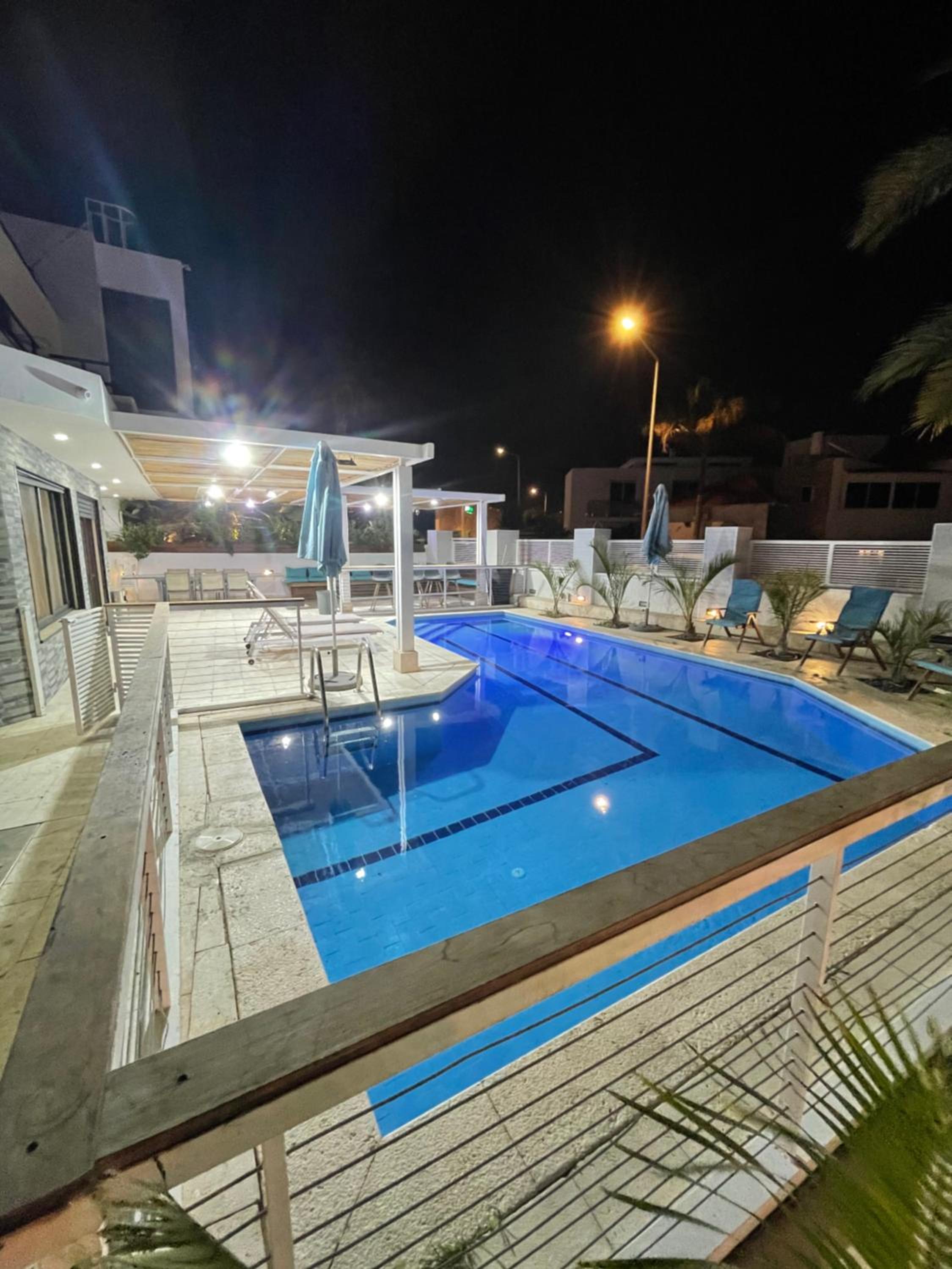 Villa white-design view 2