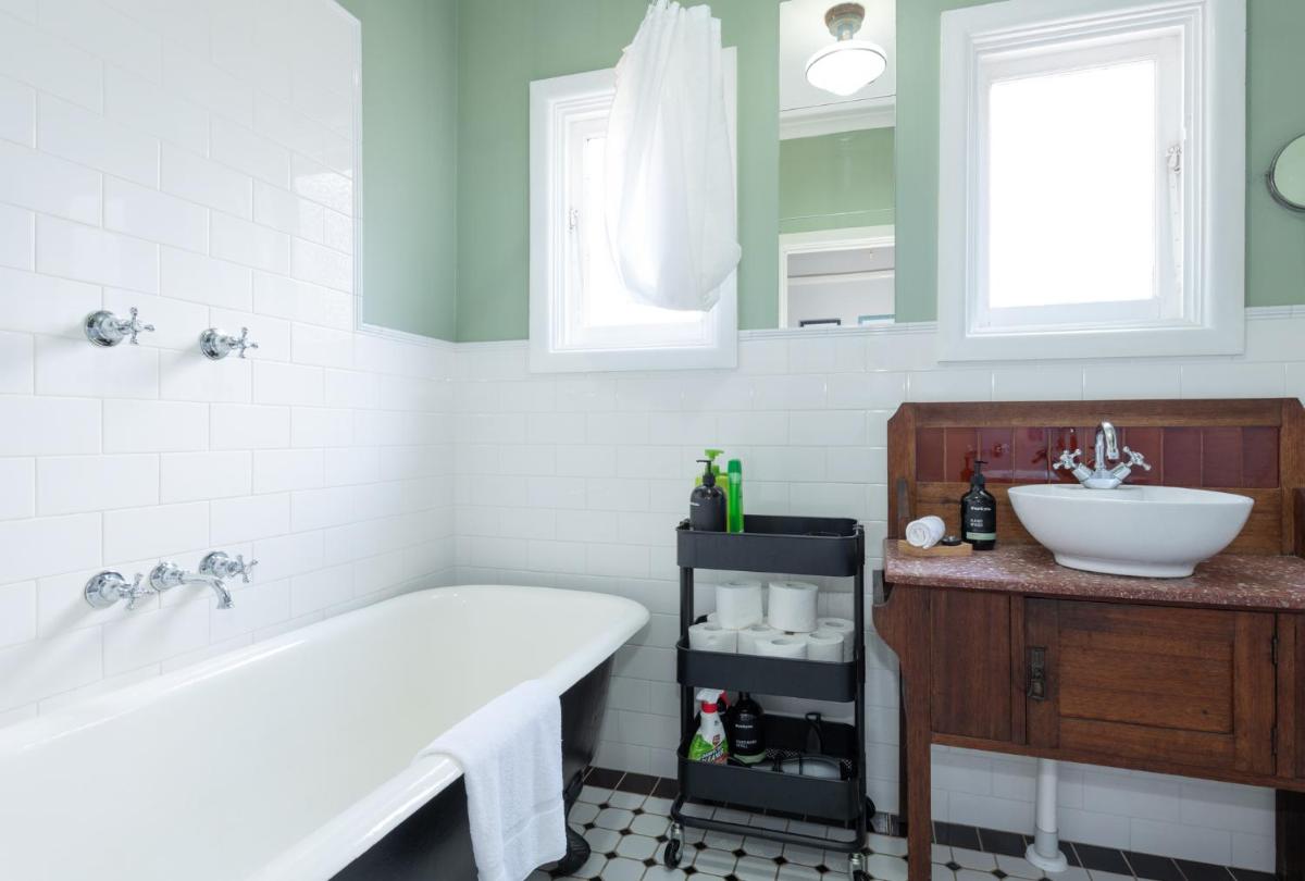 Katoomba Falls Cottage