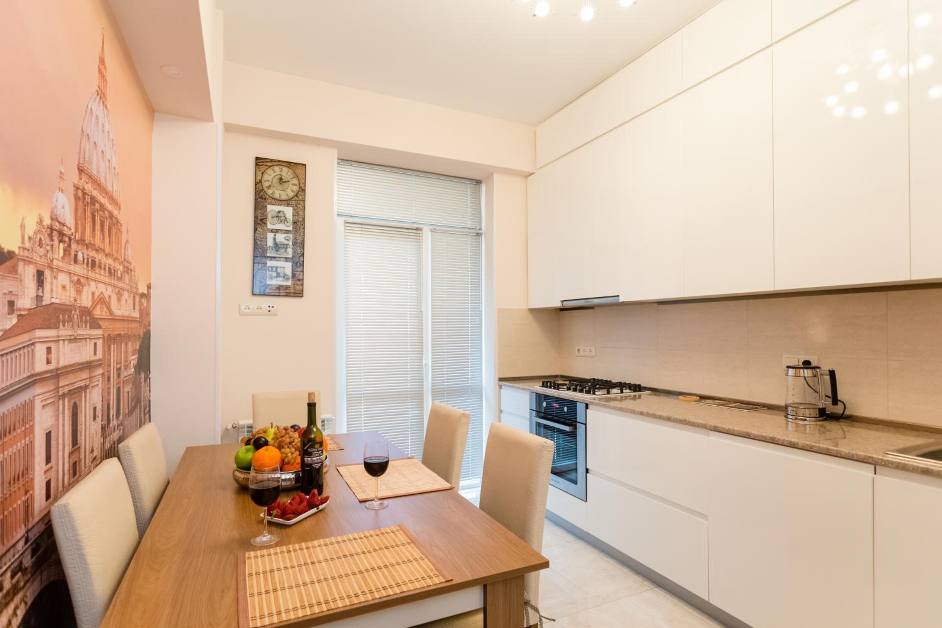 Serviced Apartment on Rustaveli Avenue 16 view 5