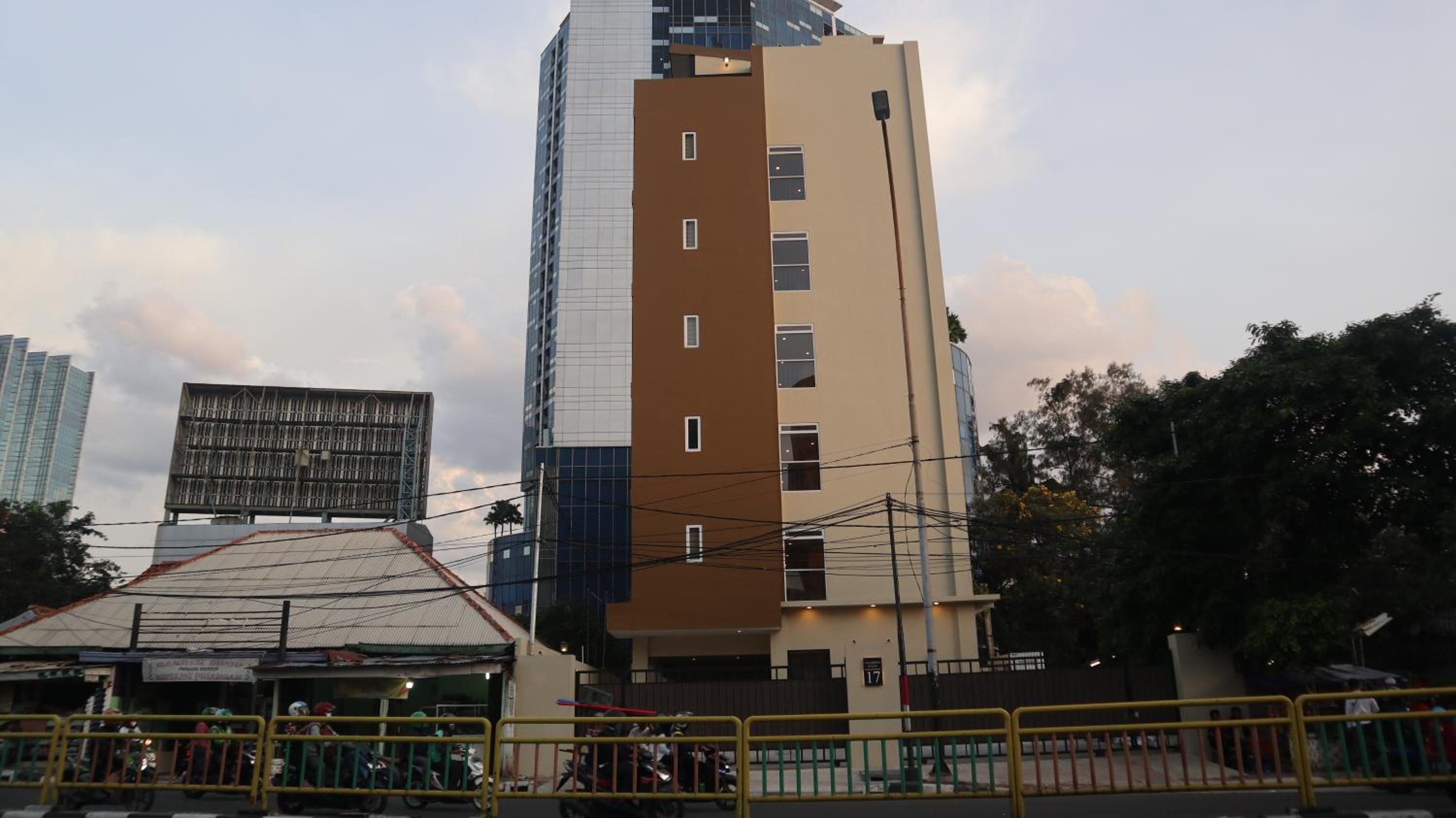 DJURAGAN KAMAR SLIPI view 4