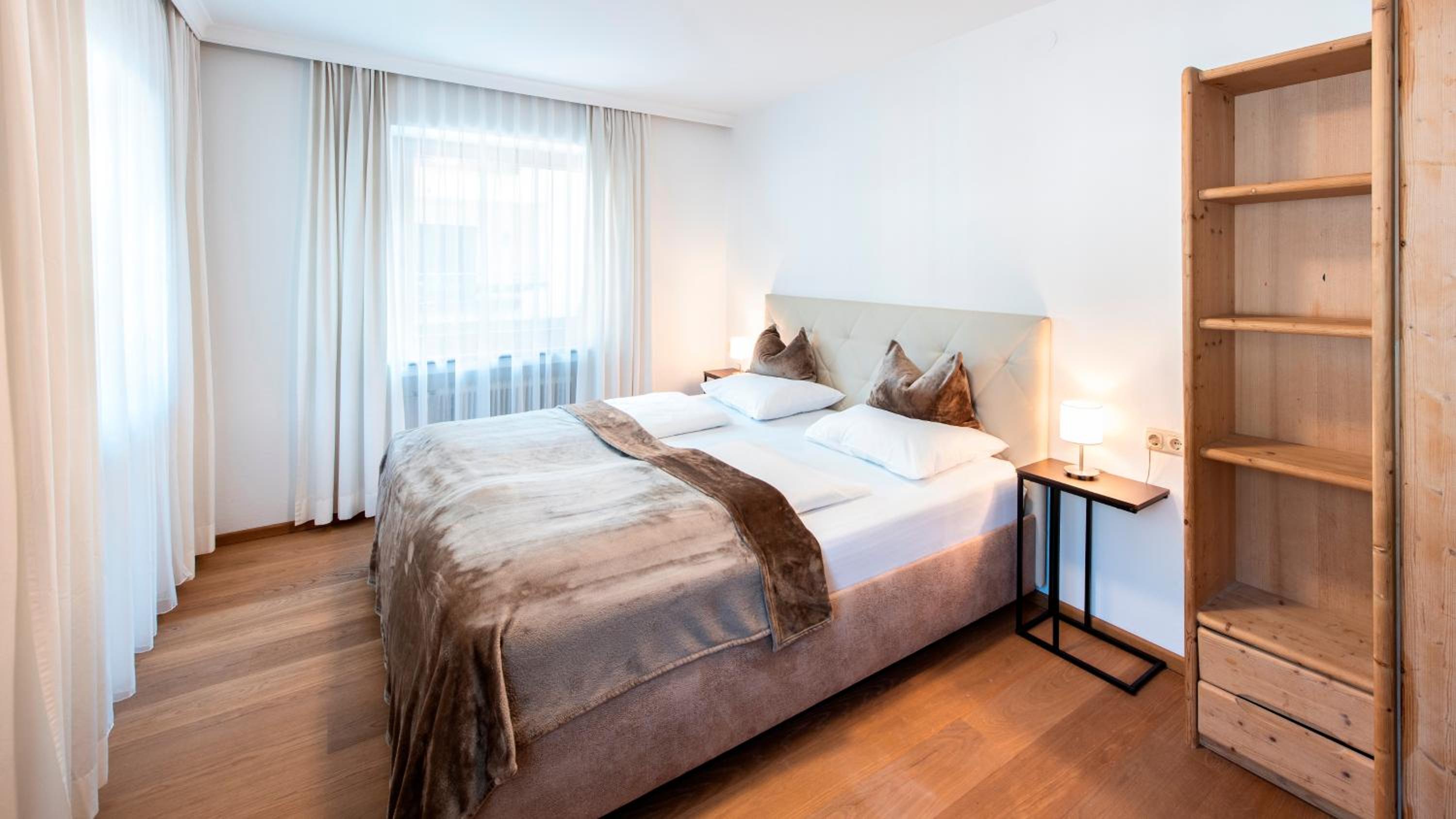 MANNI home - rooms & apartments