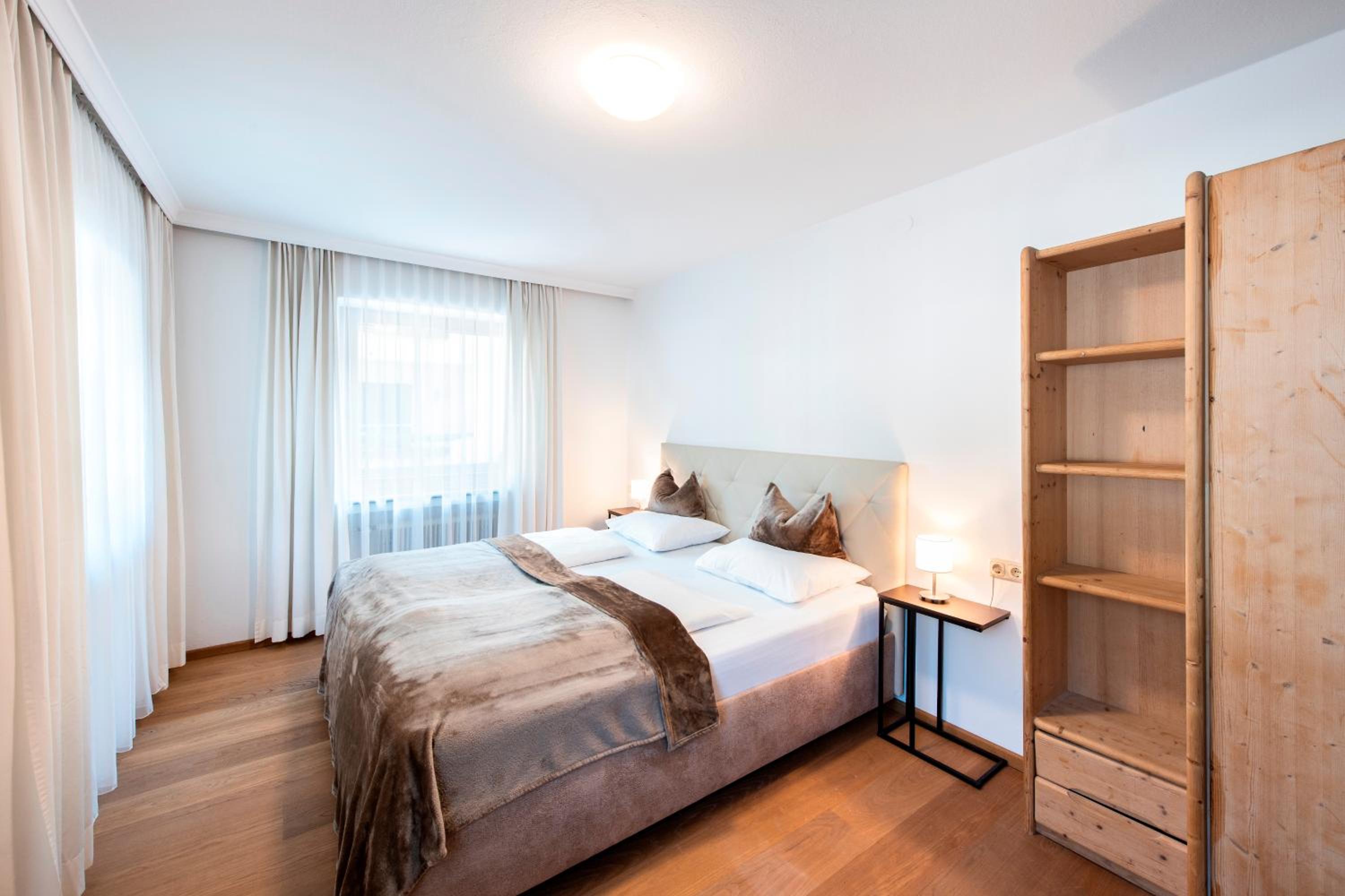 MANNI home - rooms & apartments
