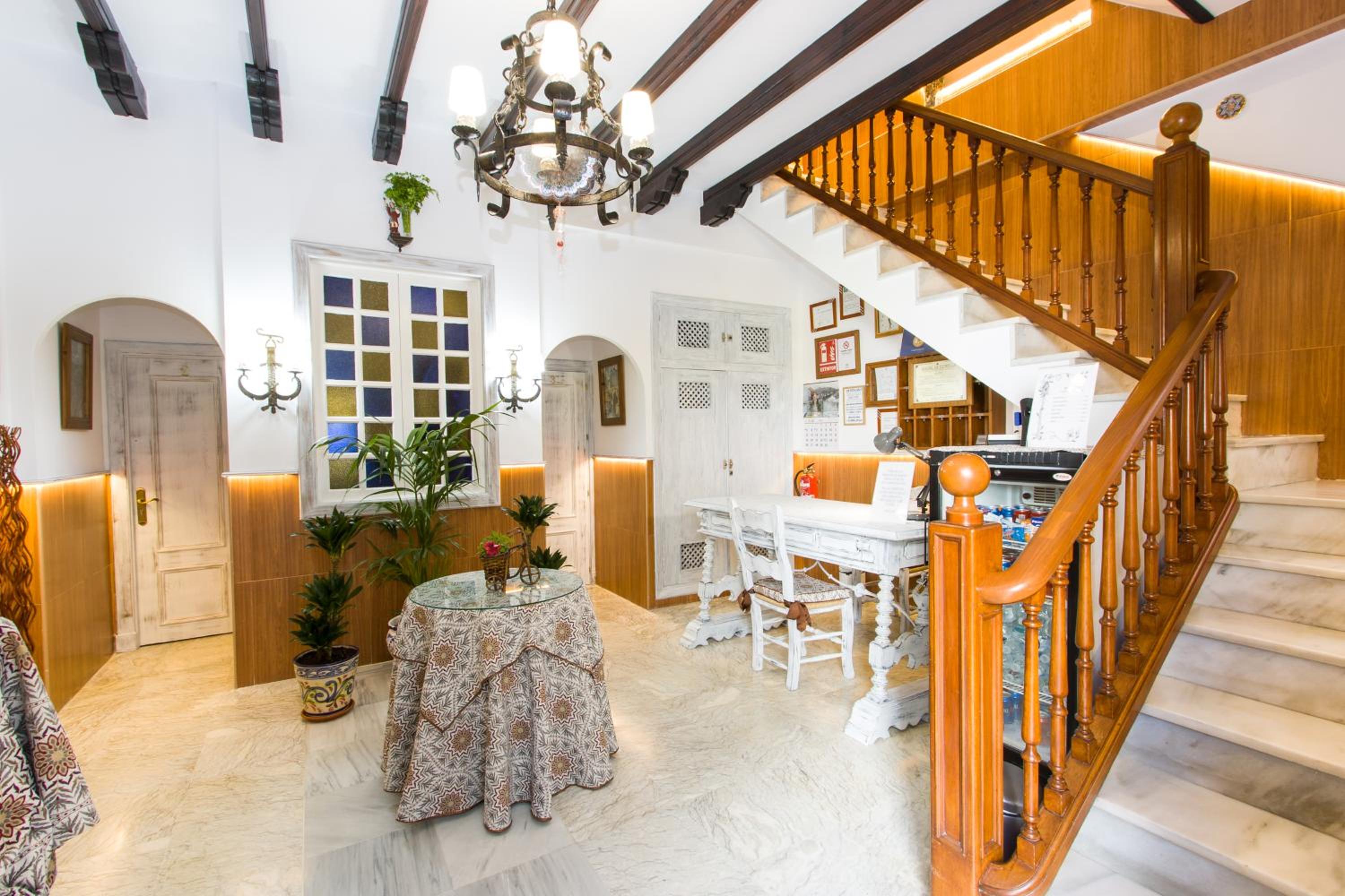 Hostal La Estrella view 3