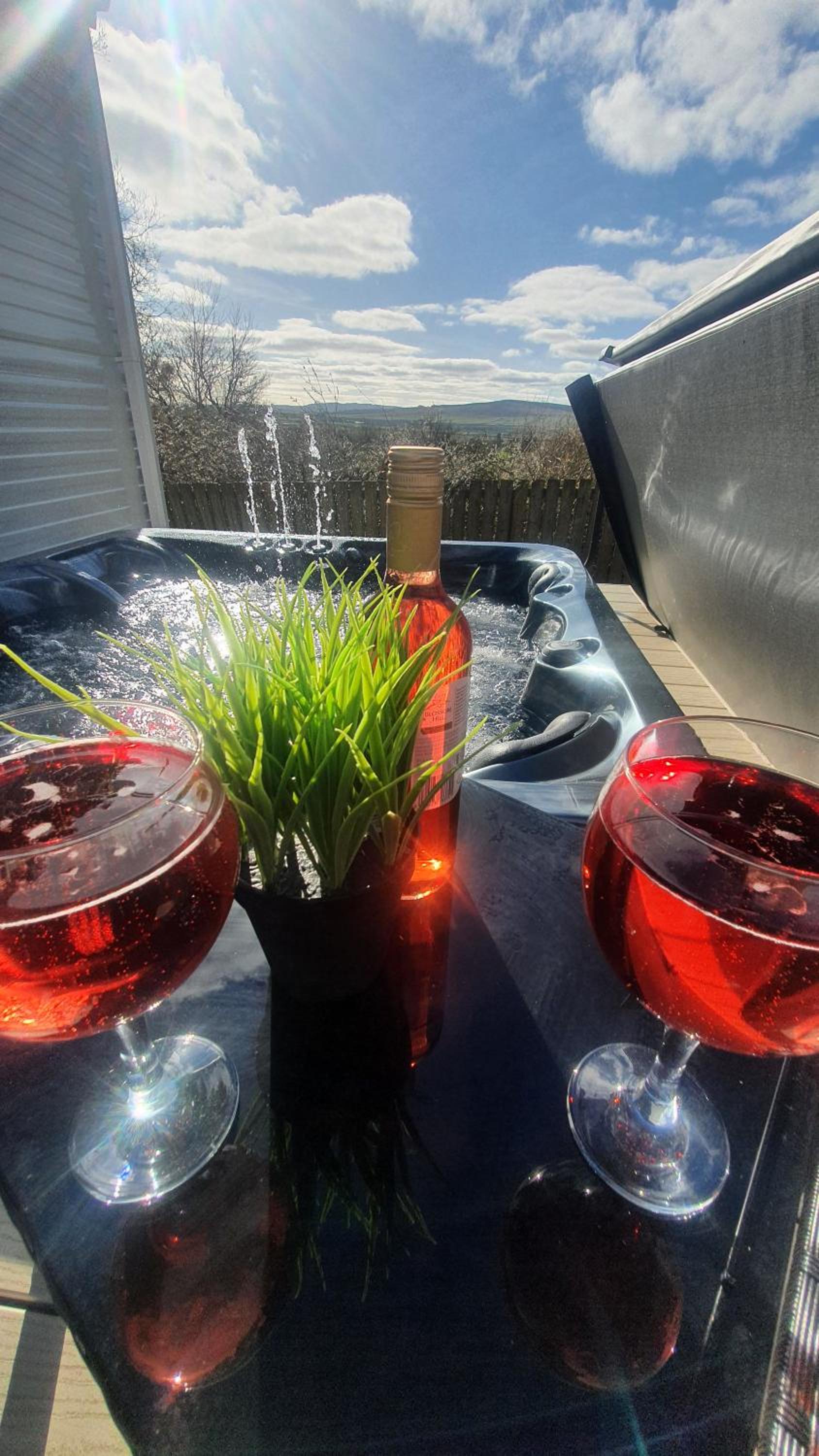 Hotel Livvi Rosas Lodge