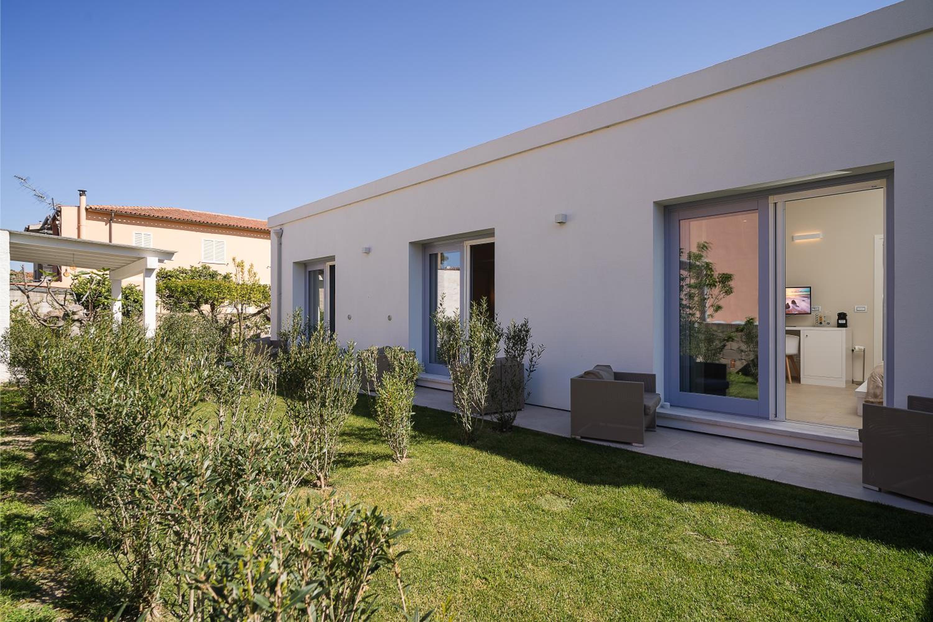 Enjoy Your Stay - Guest House - Olbia view 3