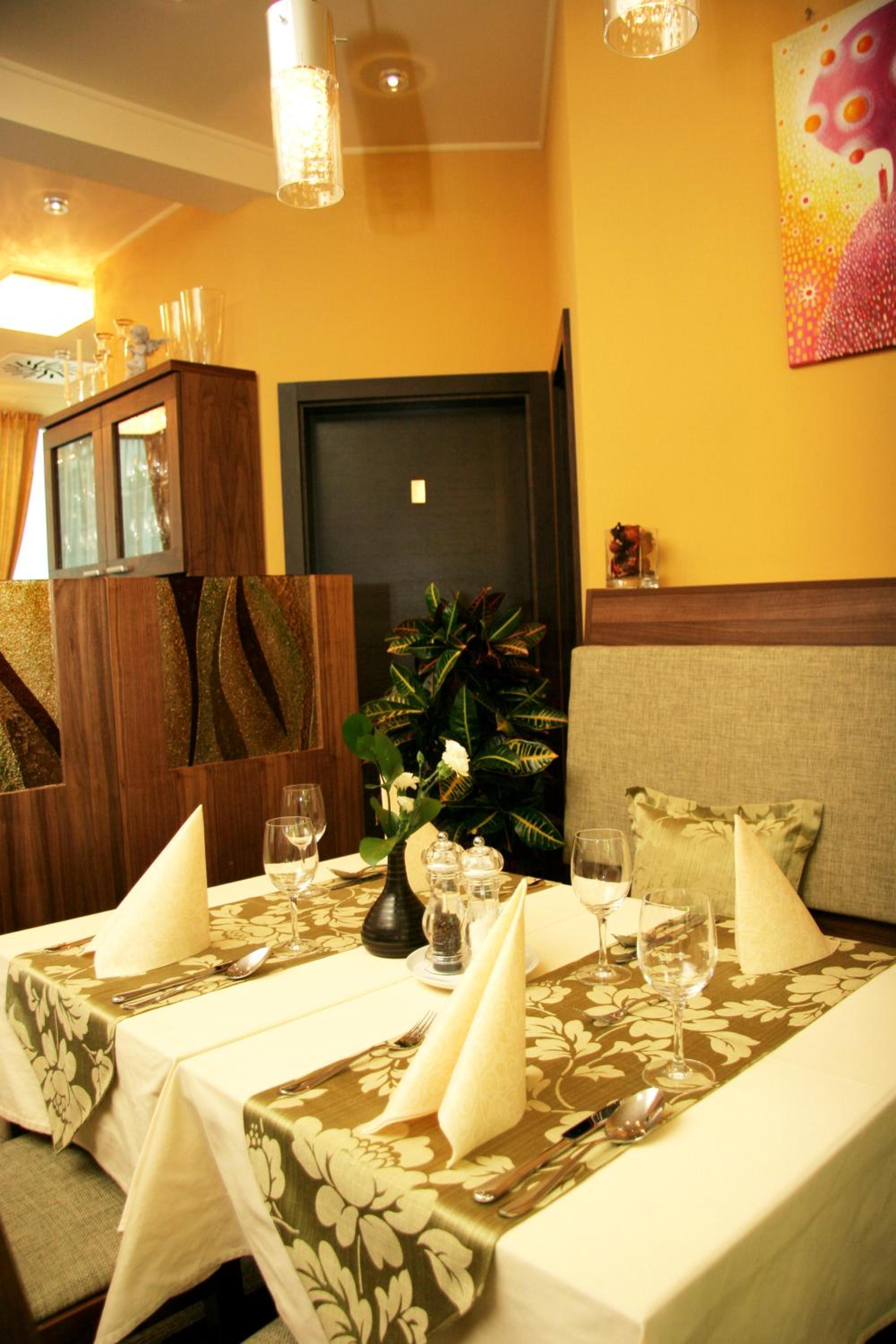 Fine Restaurant & Apartments