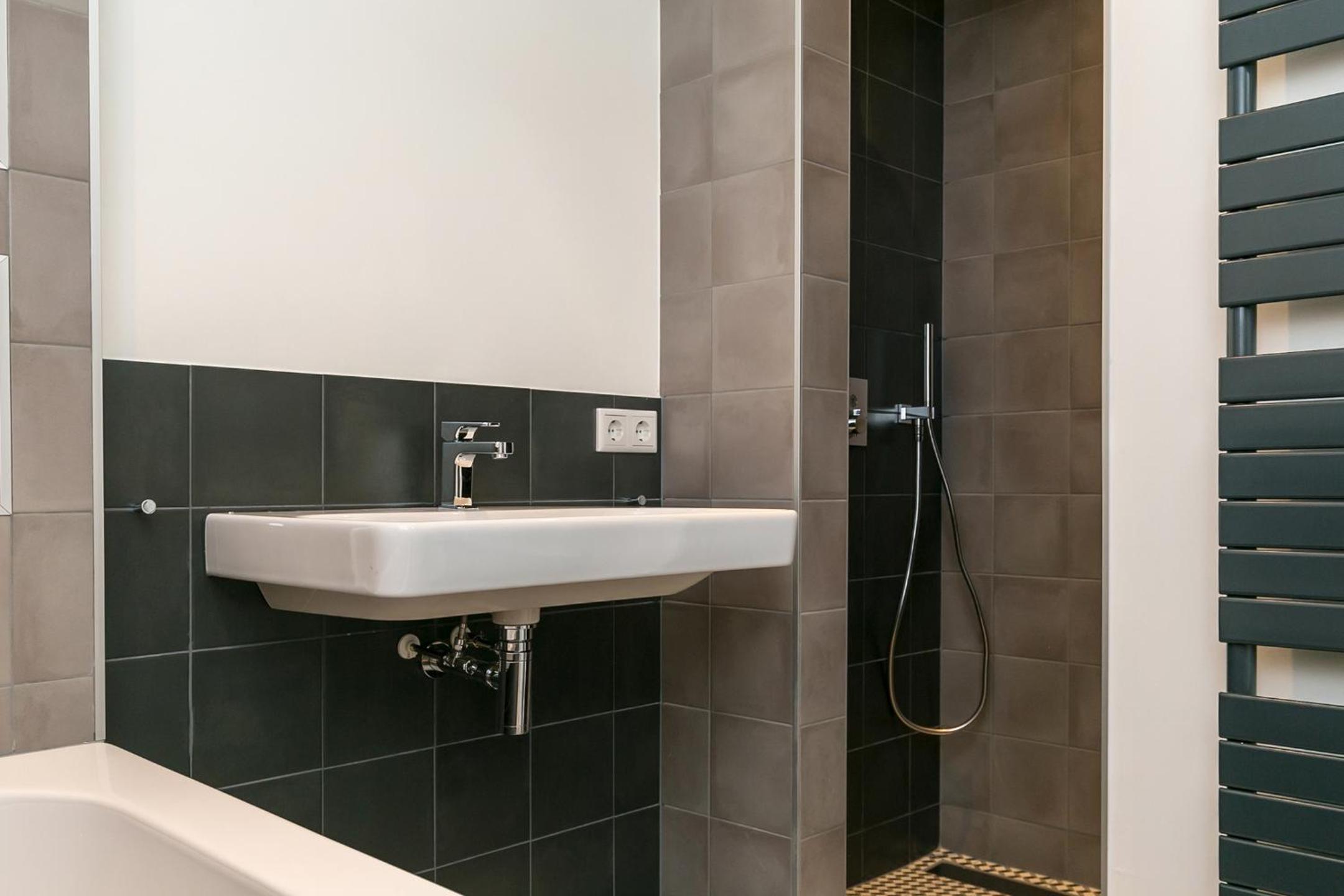 DRL45 Luxury apartment in the heart of Domburg view 3