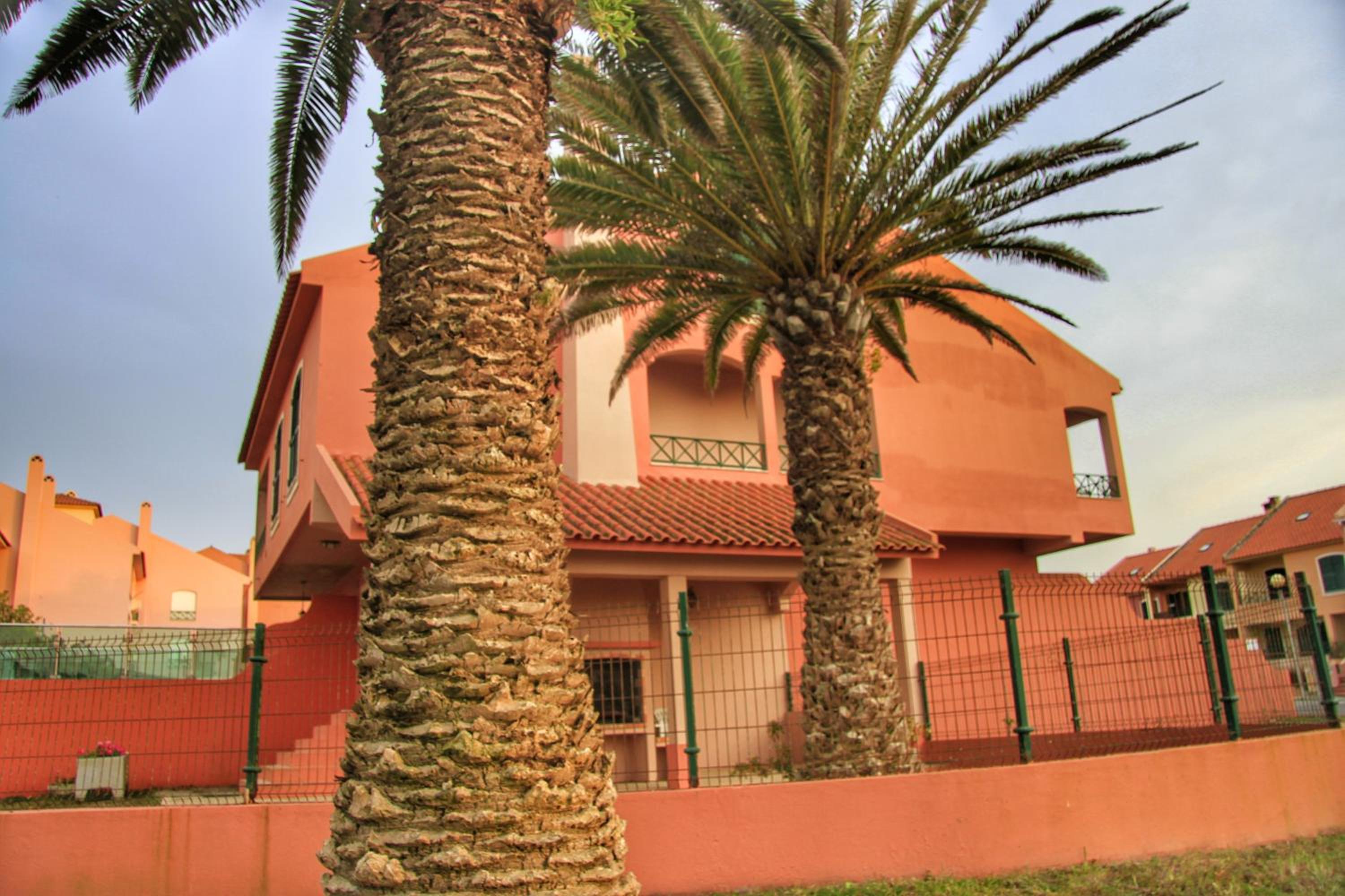 Casas da praia Supertubos view 3