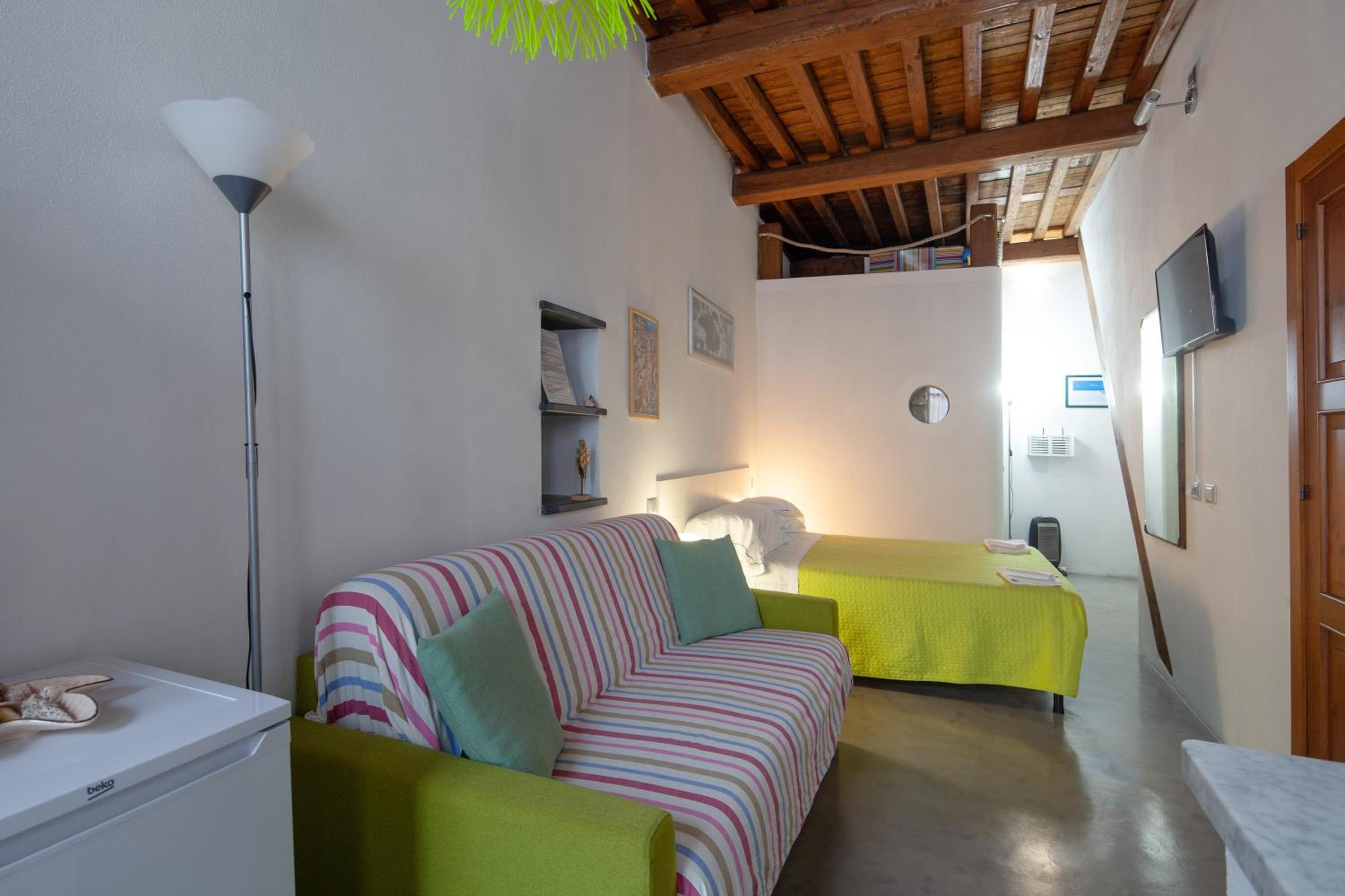 Ludovica Studio - Backpackers House Vernazza photo 3