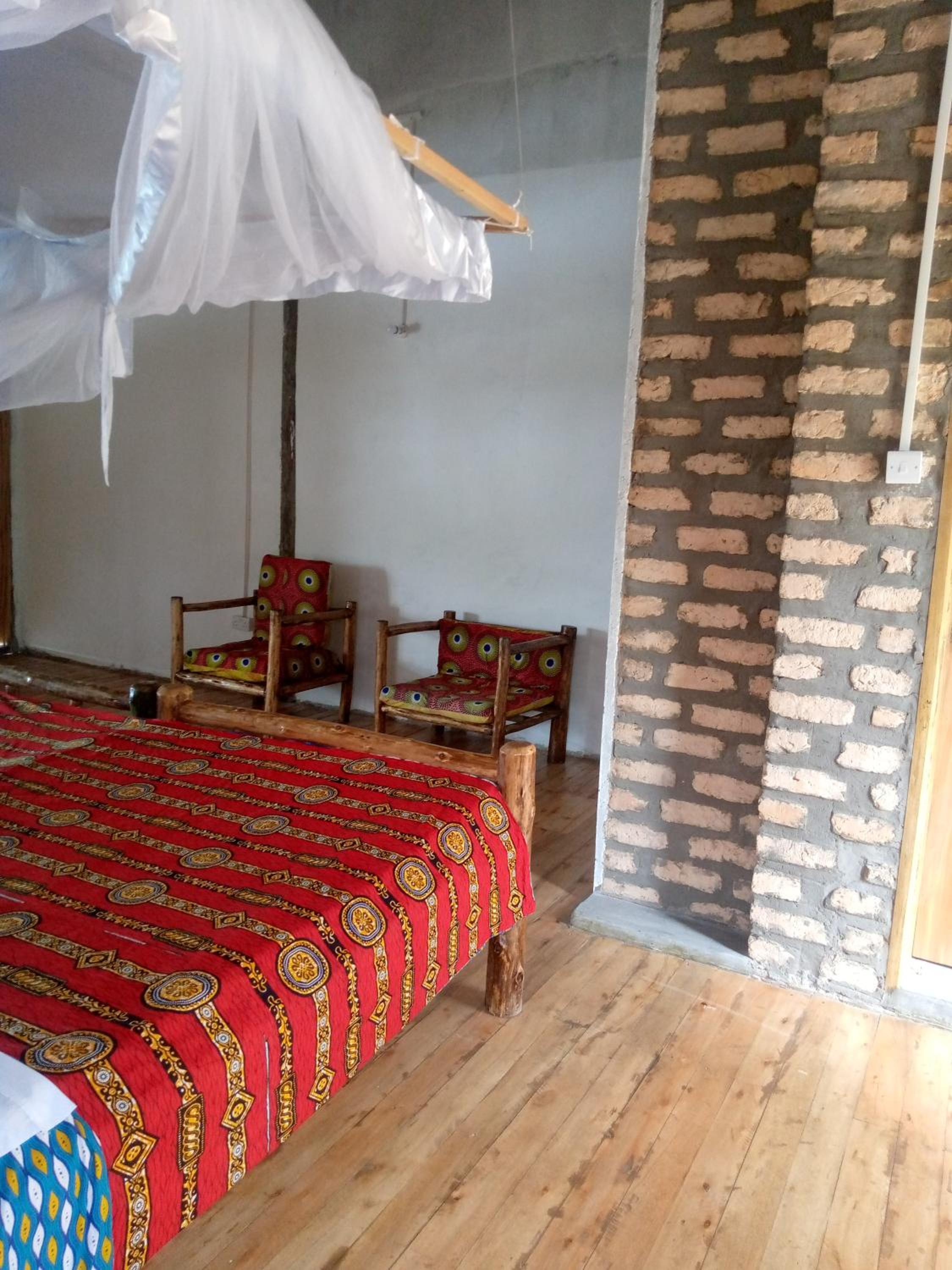 Tembo Safari Lodge