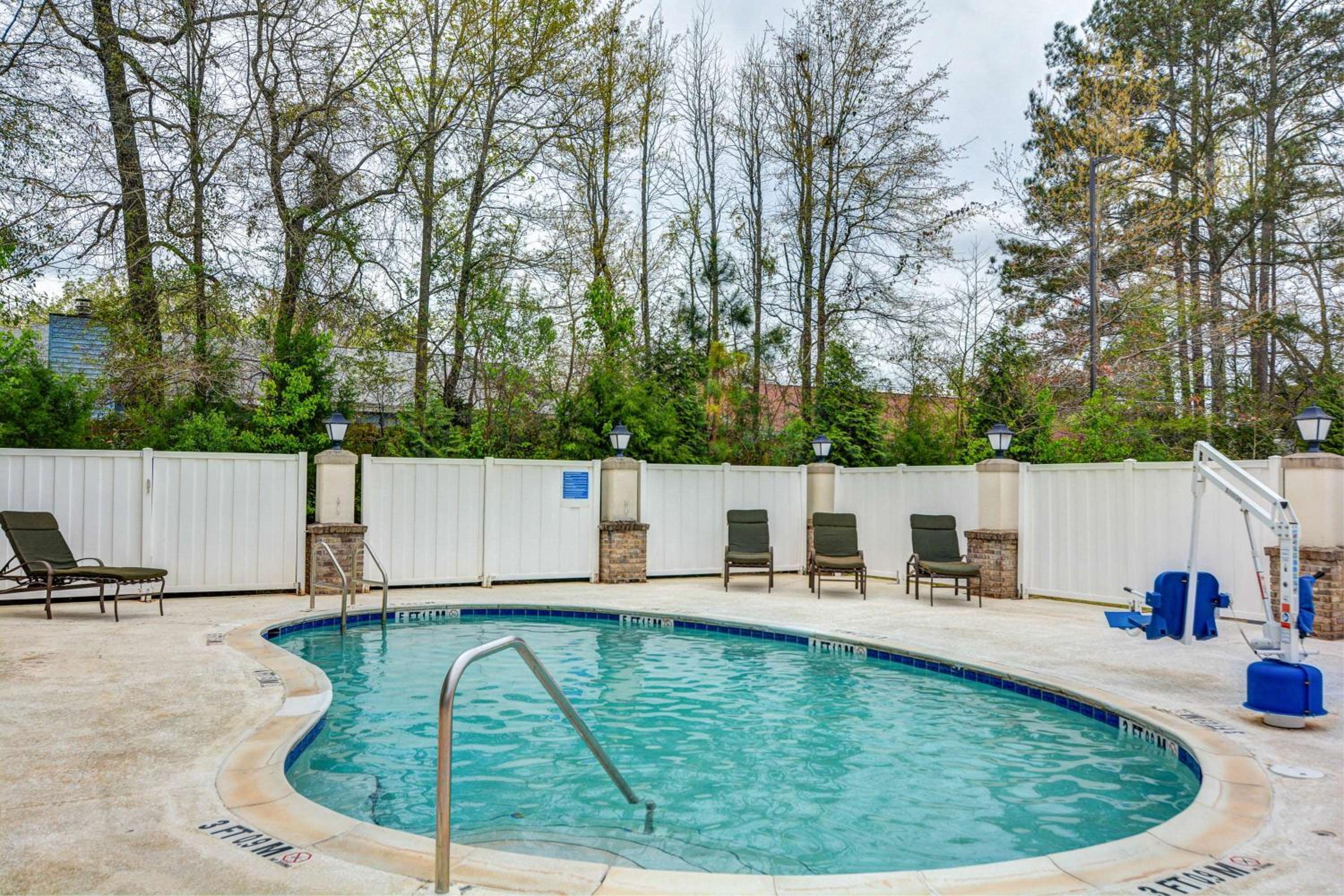 Opelika Vacations - Studio 6-Opelika, AL - Auburn Al - Property Image 2