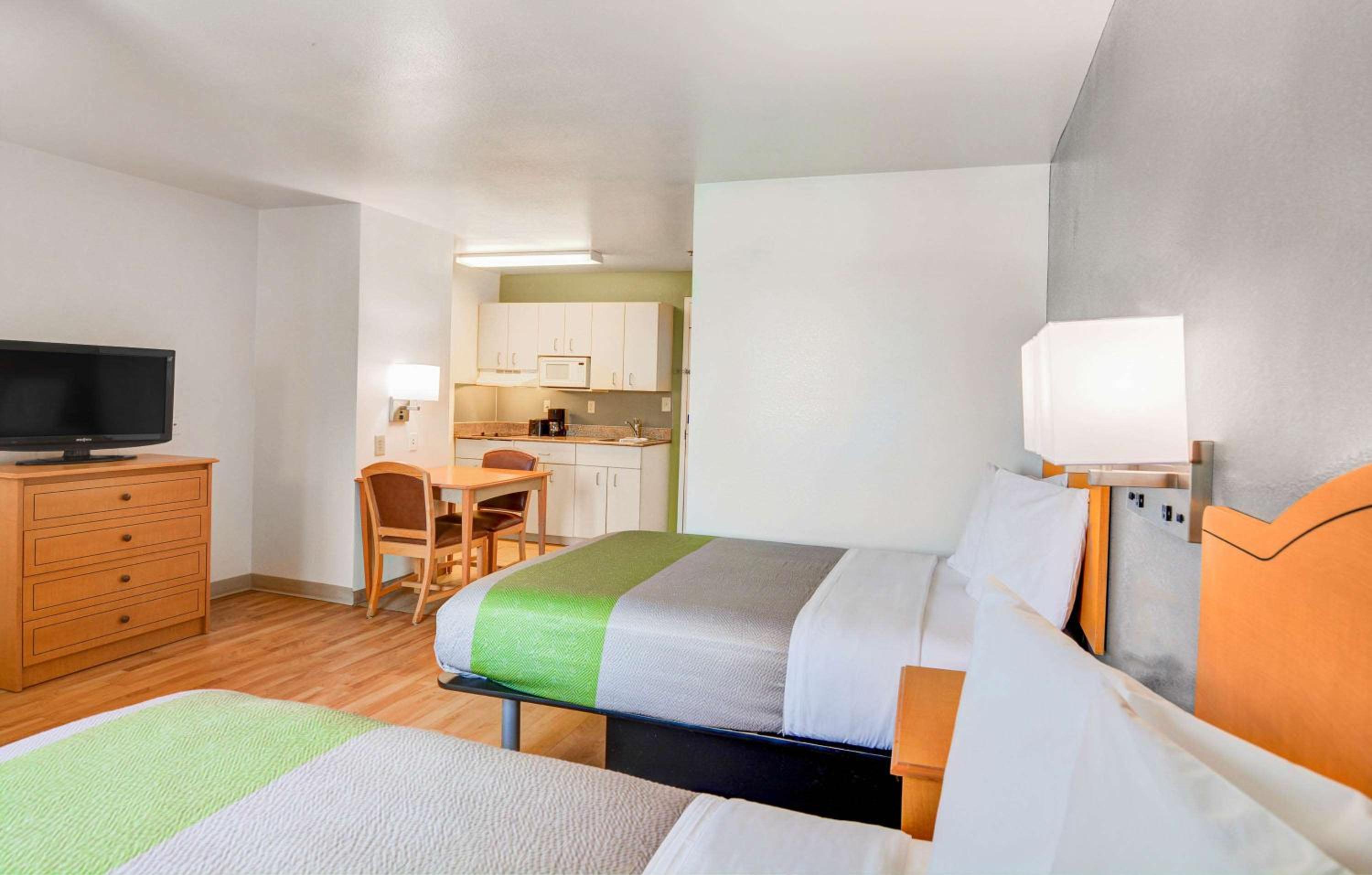 Opelika Vacations - Studio 6-Opelika, AL - Auburn Al - Property Image 20