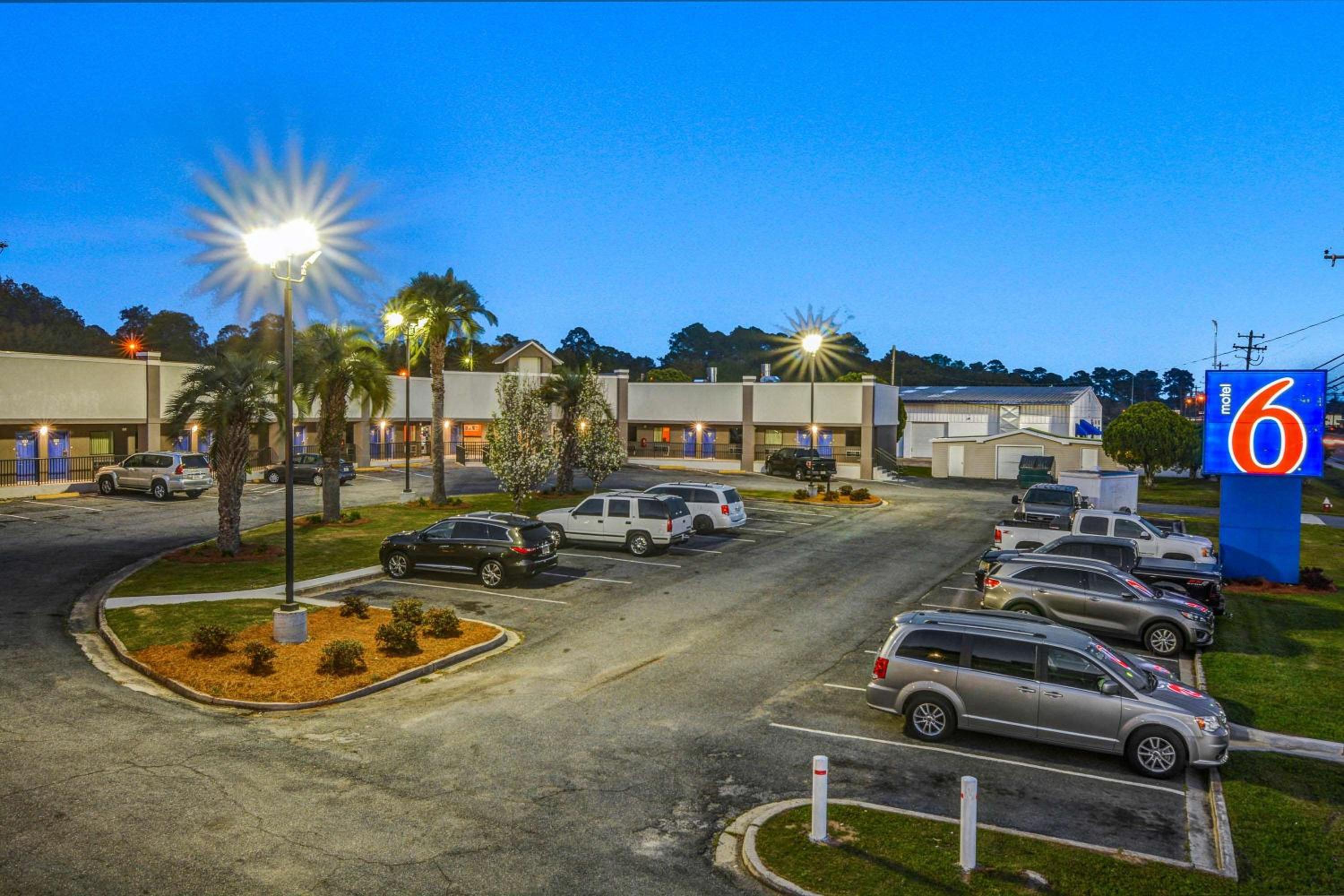 Motel 6-Moultrie, GA view 2