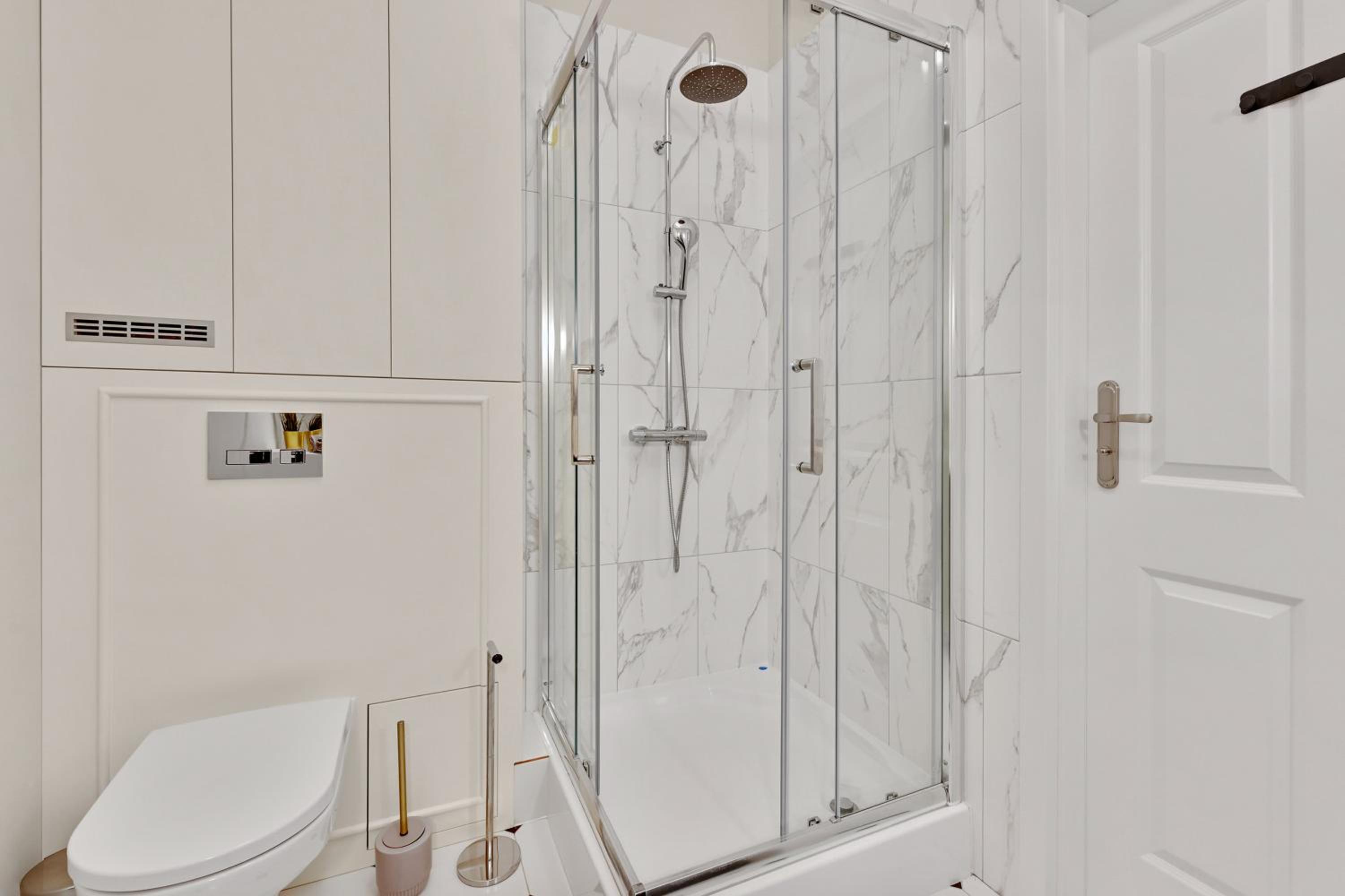 Capri - Cozy & Comfortable near Sopot Beach by Lion Apartments