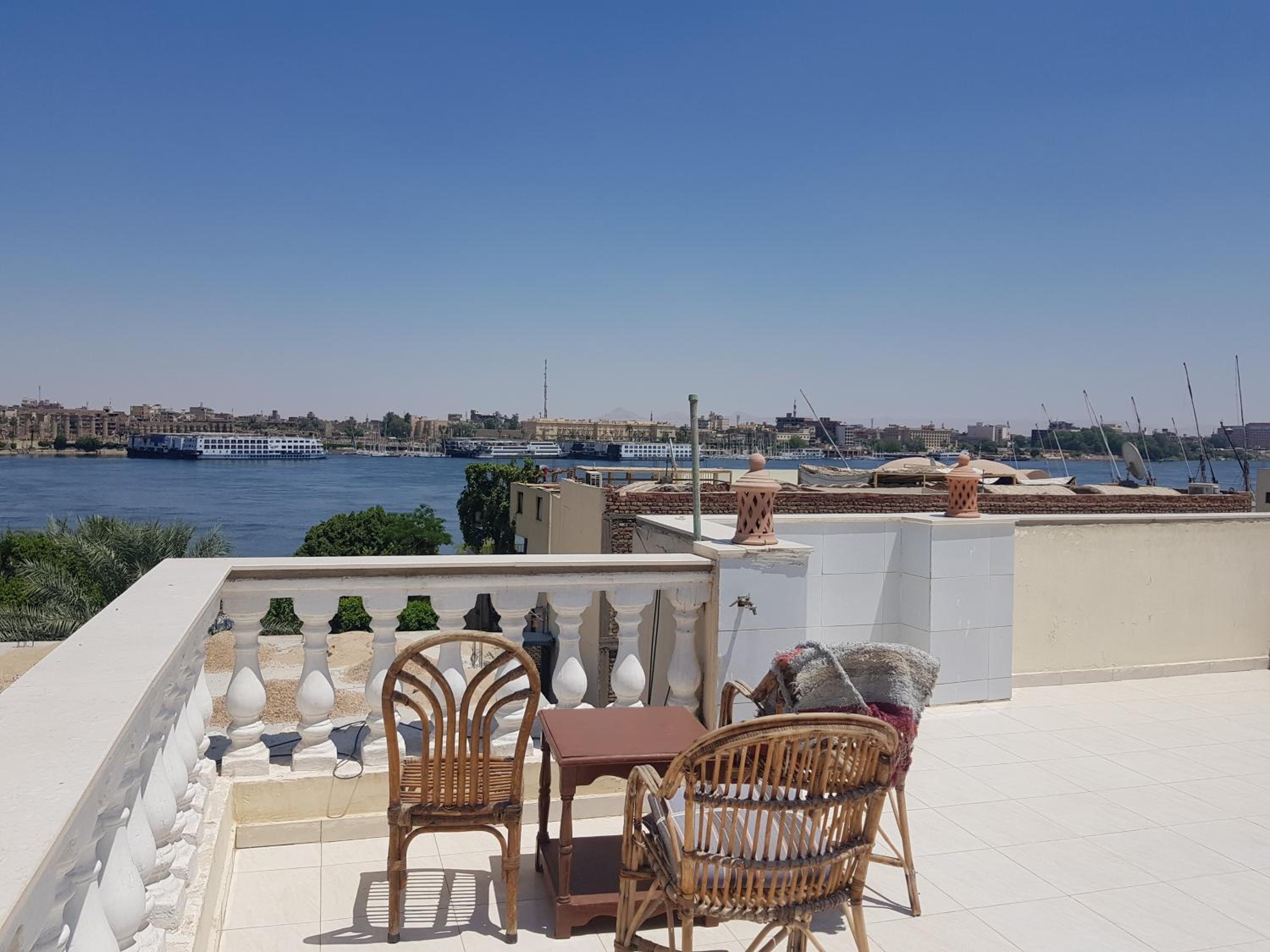 Nile Sunrise Flats And Rooms - Image 2
