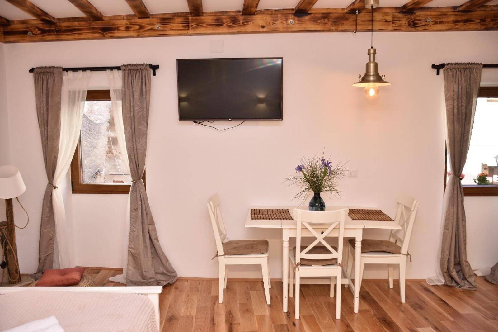 Bruno Old town apartments