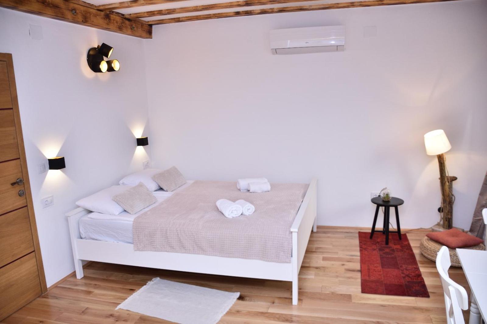 Bruno Old town apartments