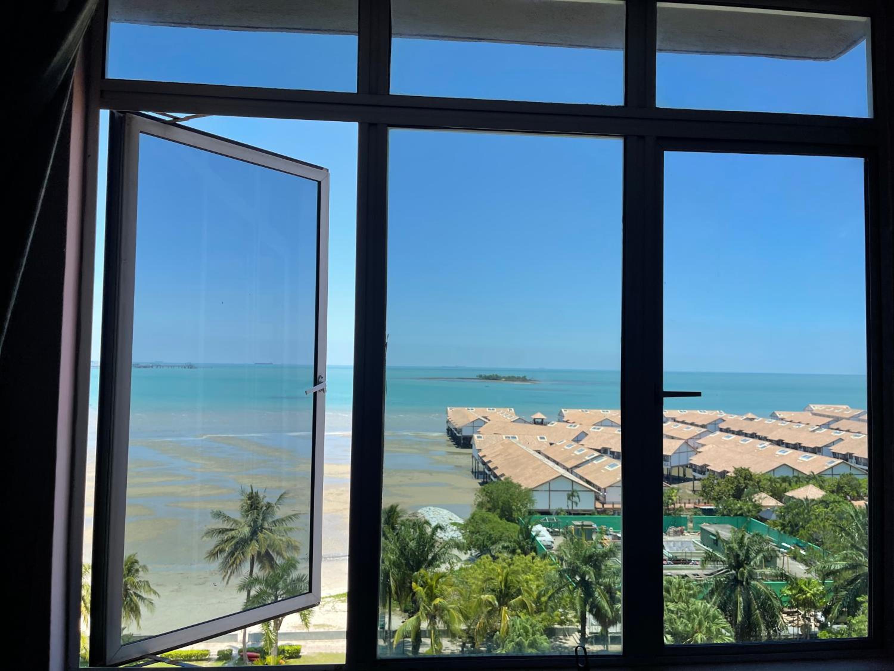 GLORY BEACH 3 bedroom Seaview Resort-PRIVATE photo 6